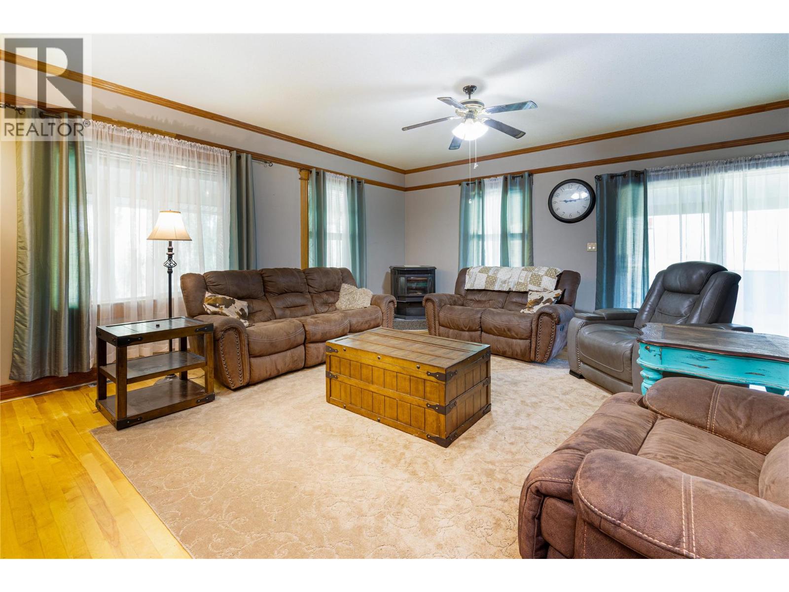 7630 97a Highway Property Photo 8