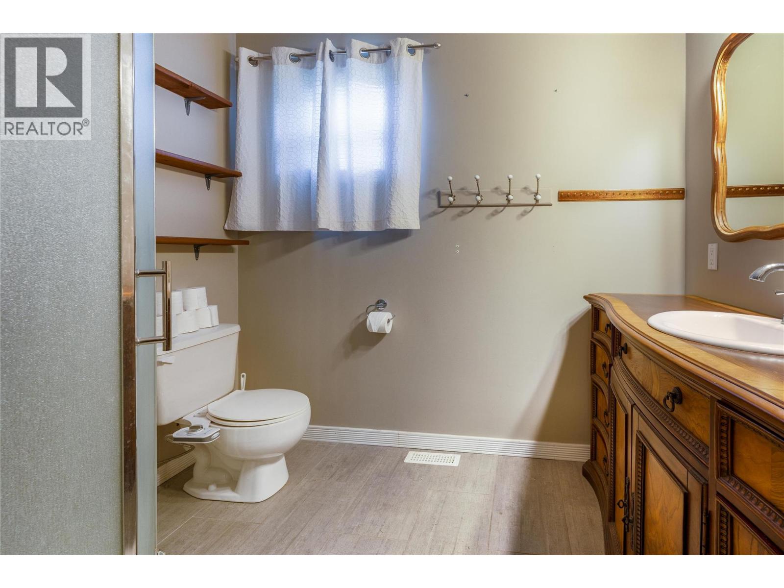 7630 97a Highway Property Photo 13