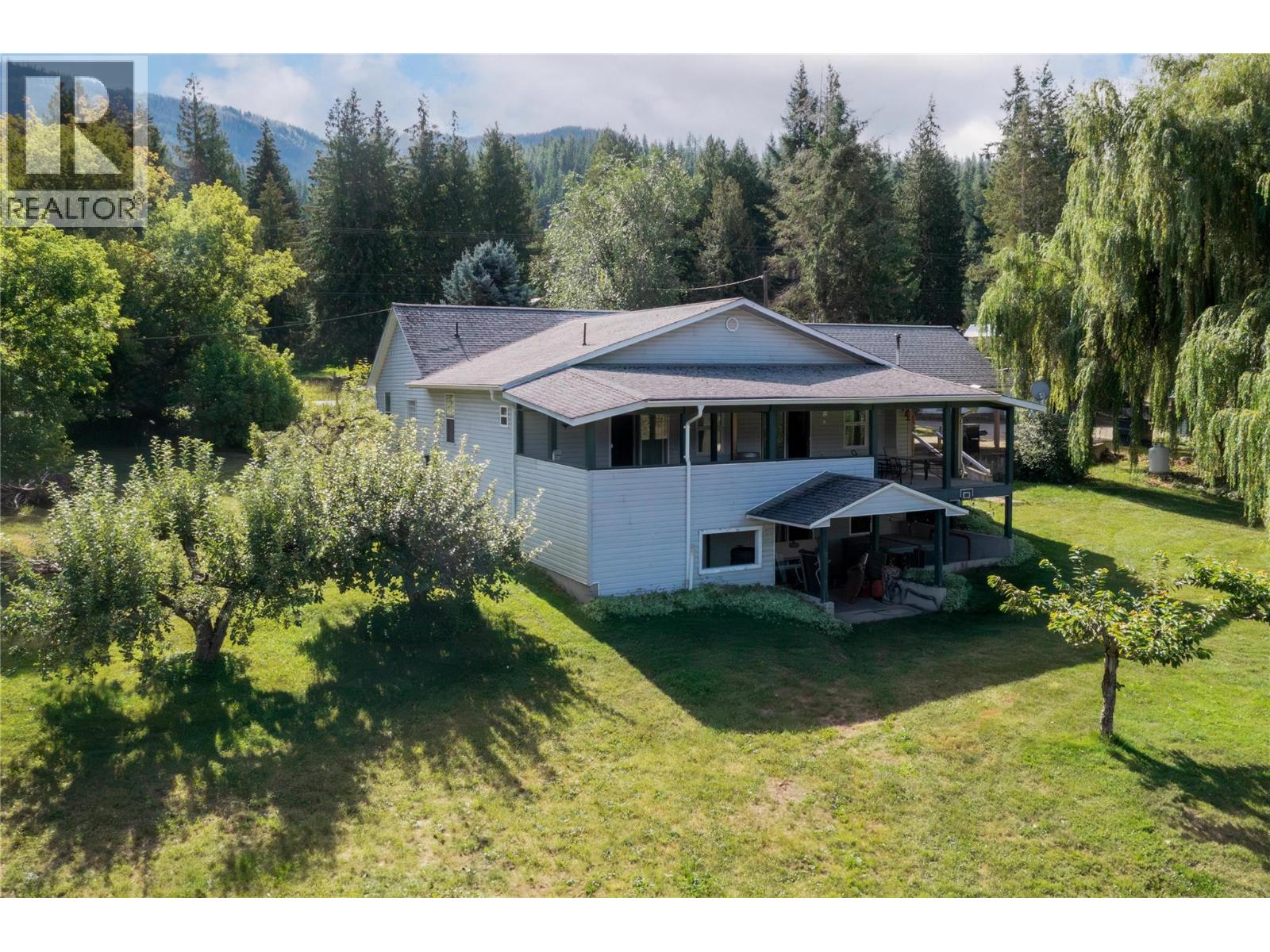 7630 97a Highway Property Photo 18