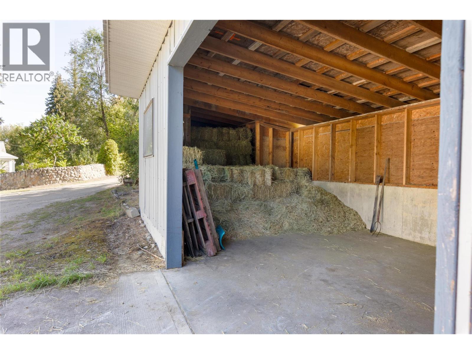 7630 97a Highway Property Photo 26