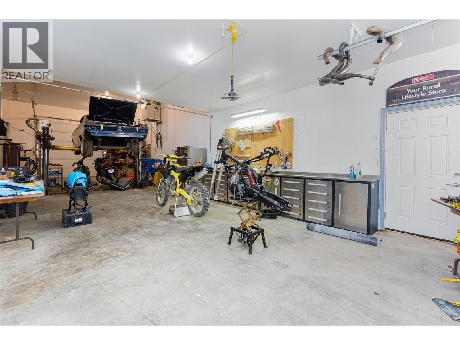 7630 97a Highway Property Photo 55