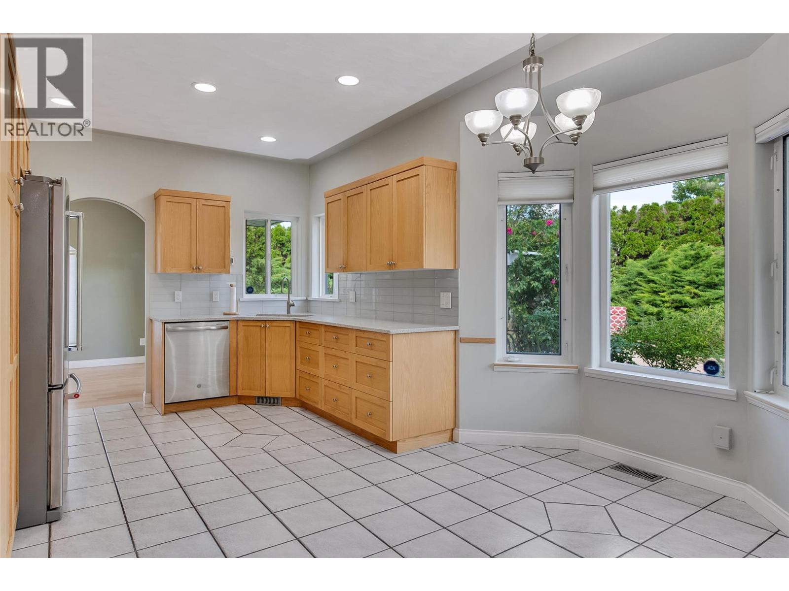 2317 Teal Place Property Photo 4