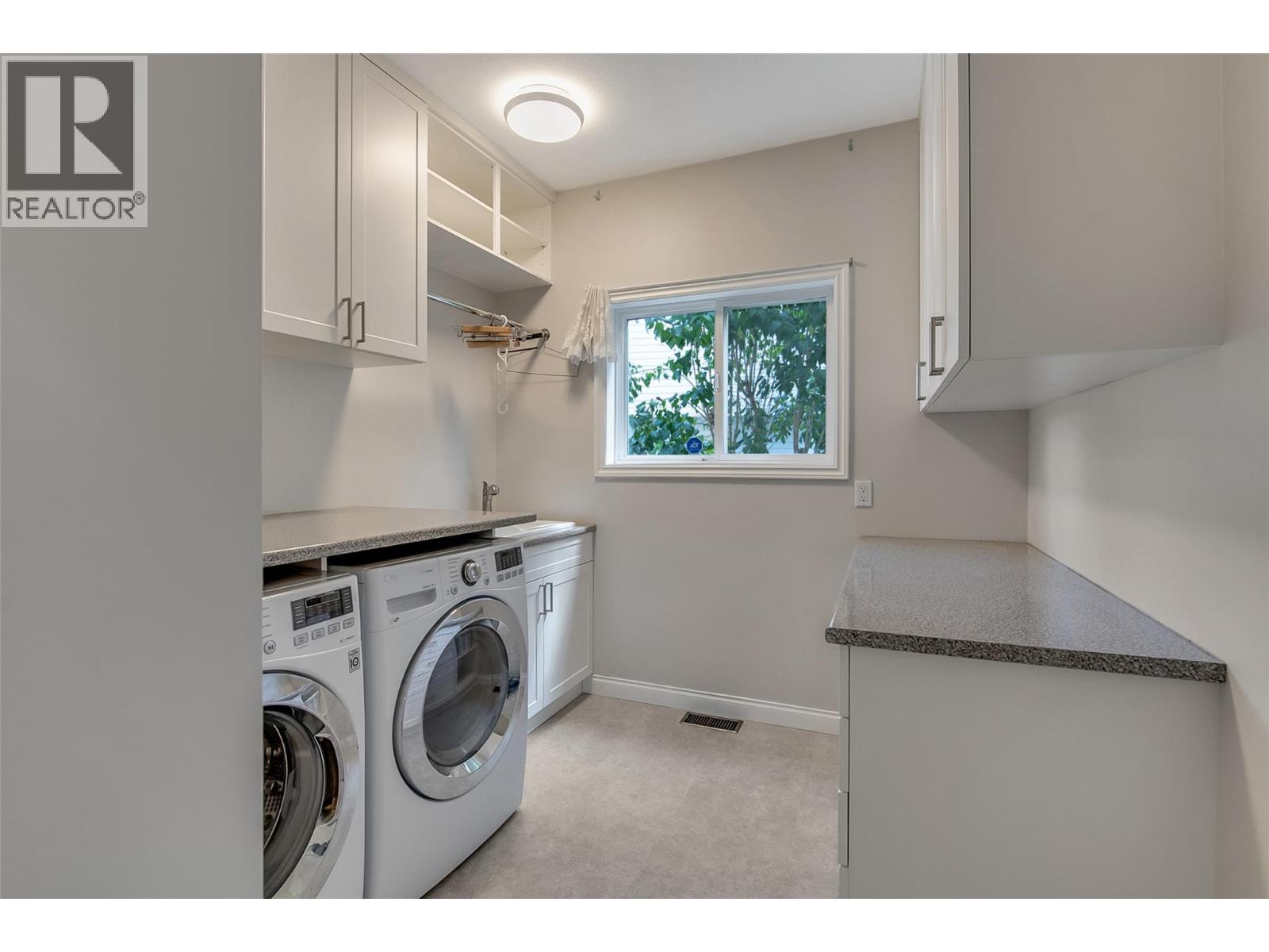 2317 Teal Place Property Photo 21