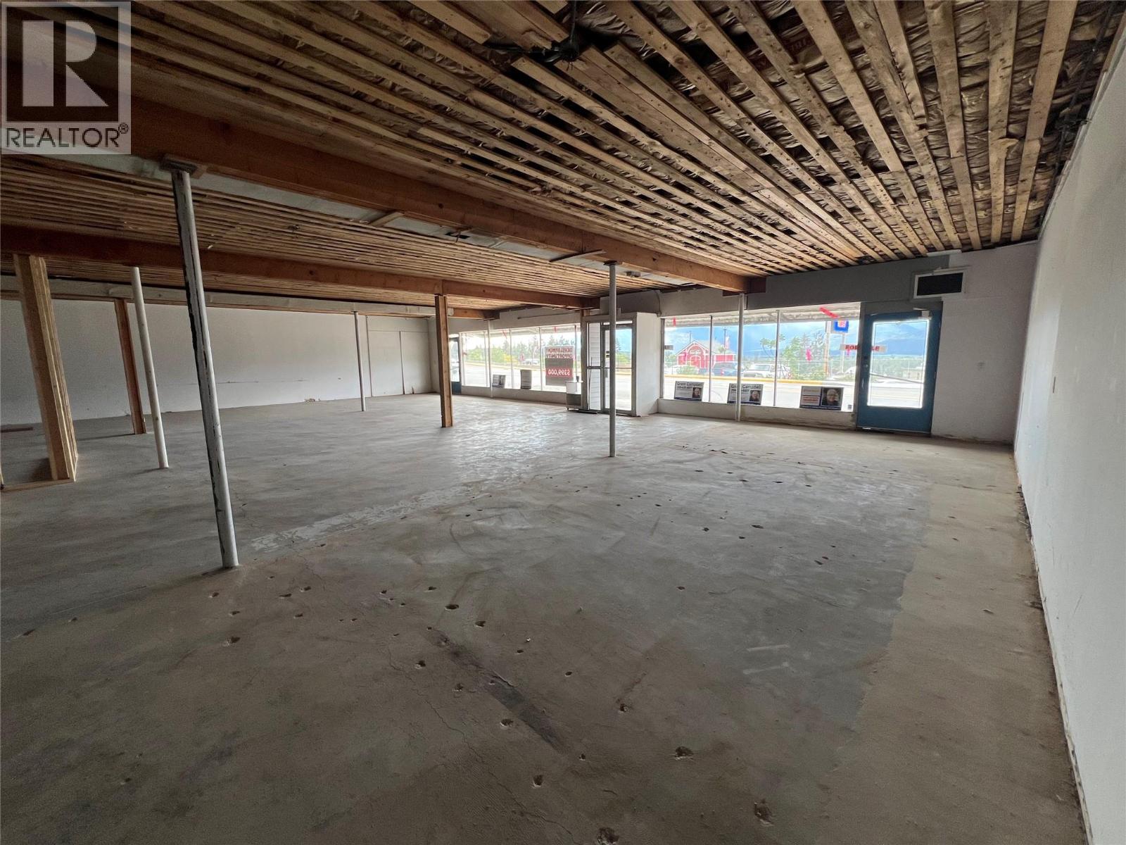 116 Northwest Boulevard Property Photo 7