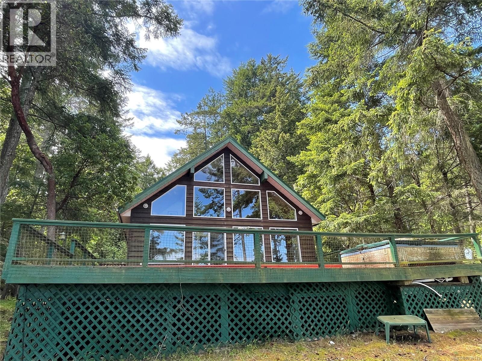1022 Sea Fern Lane Property Photo 4