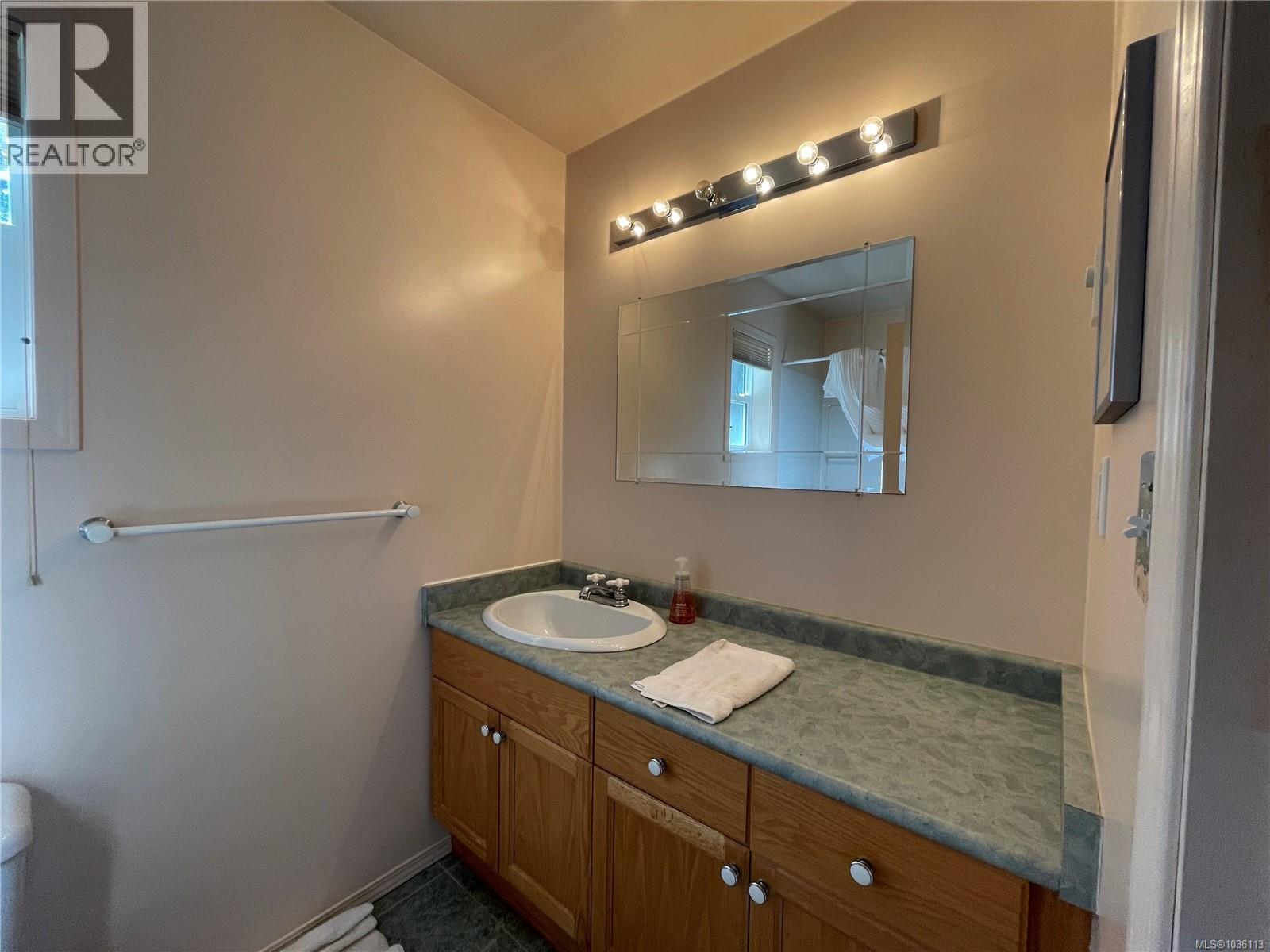 1022 Sea Fern Lane Property Photo 43
