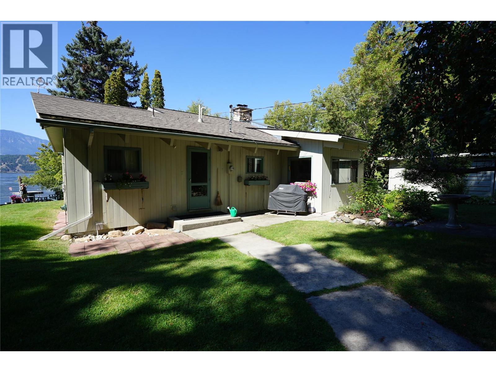 4806 Andreen Road Property Photo 11