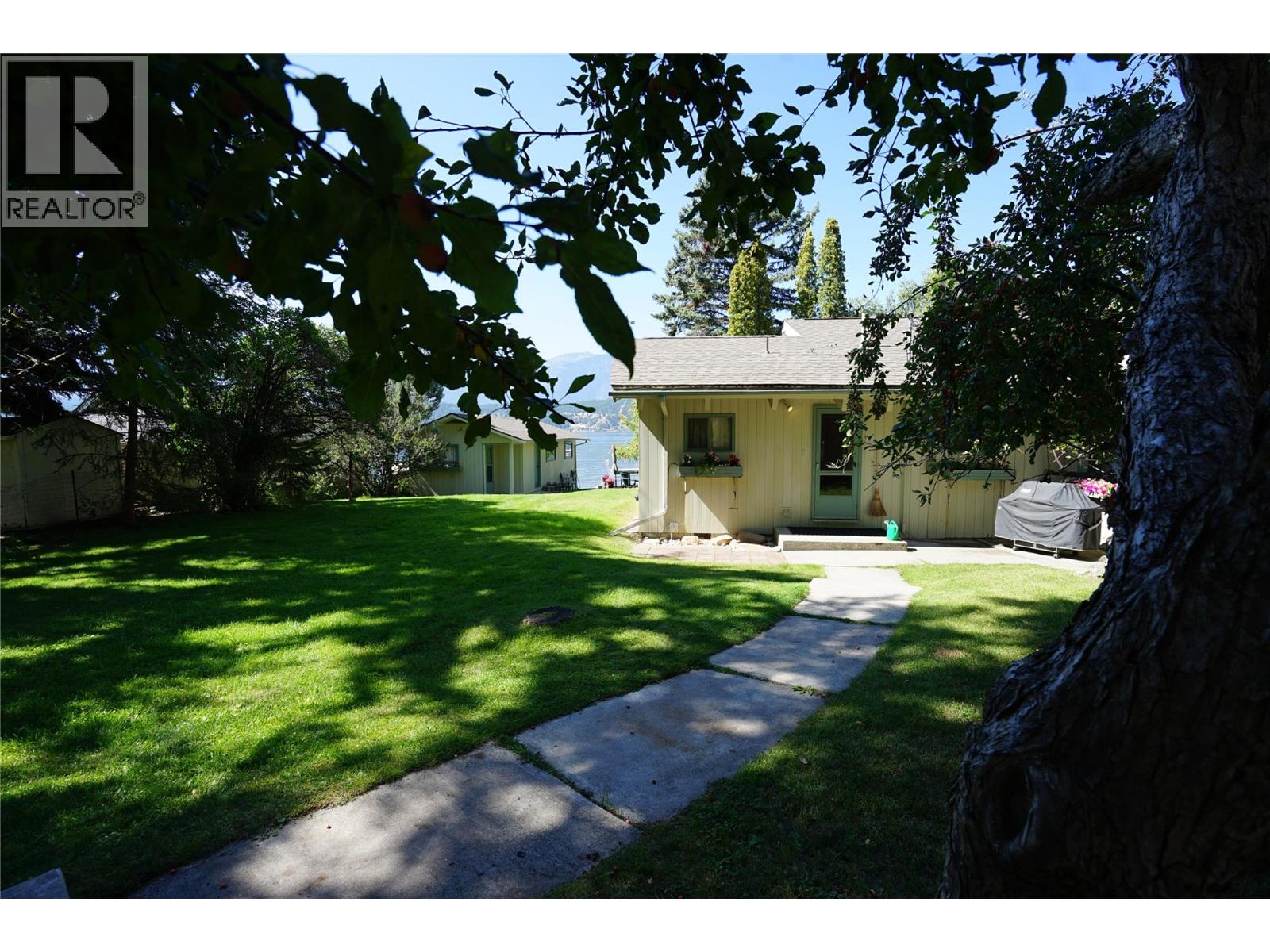 4806 Andreen Road Property Photo 27