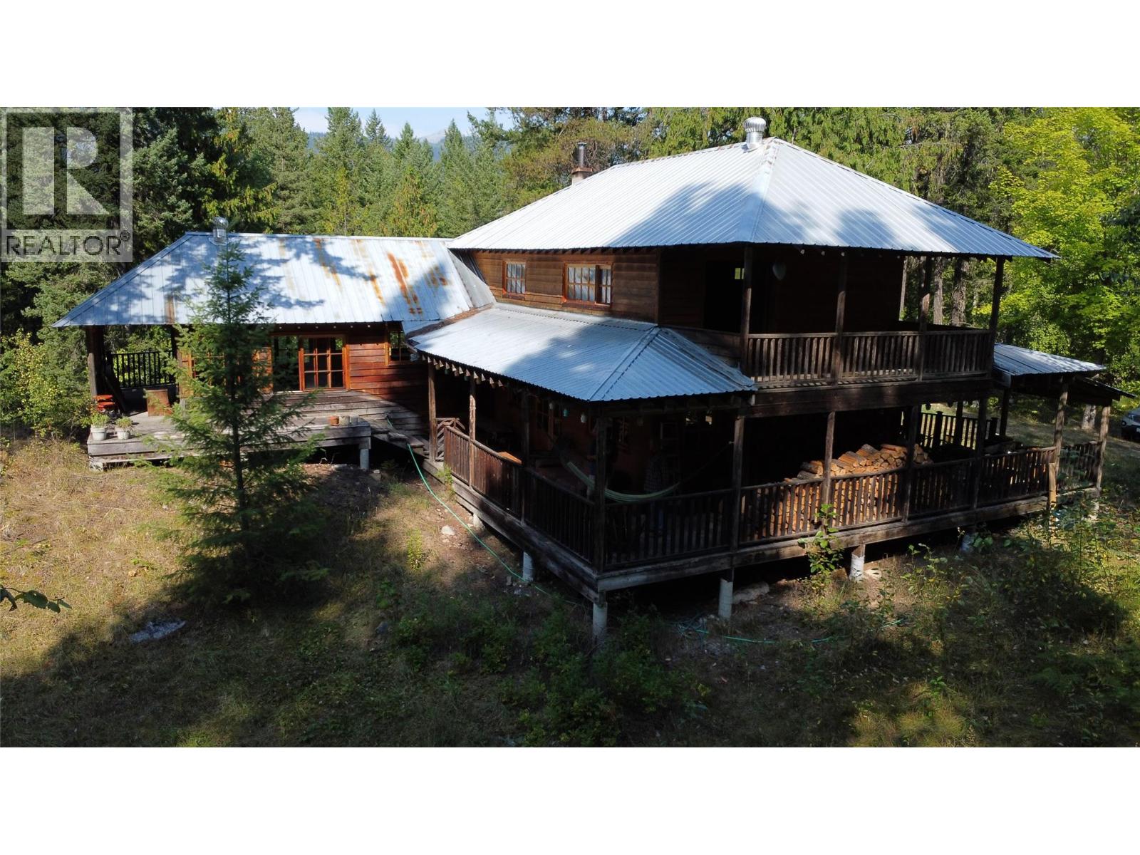7467 St Thomas Road Property Photo 1