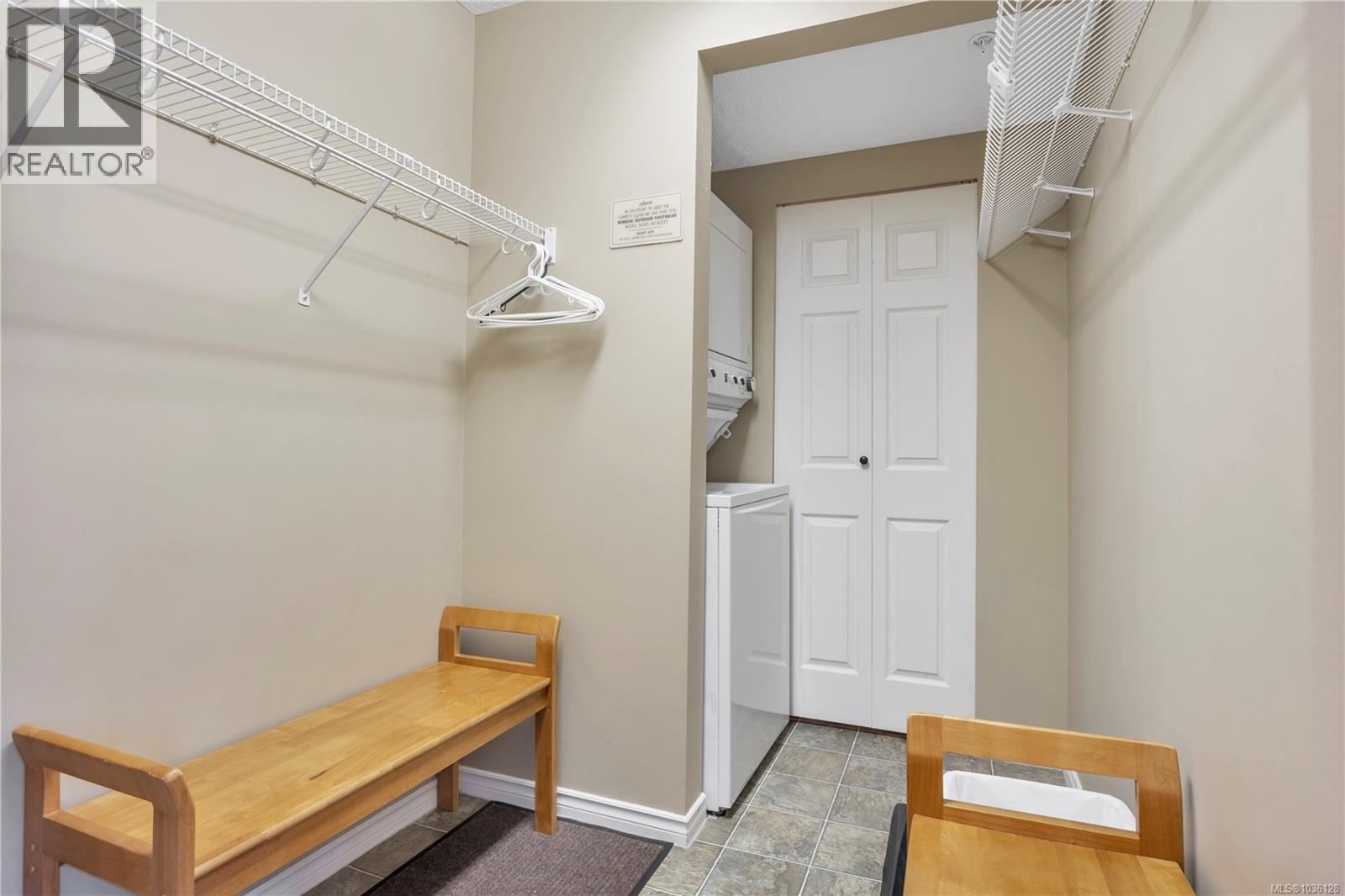 407 1201 Henry Rd Property Photo 5