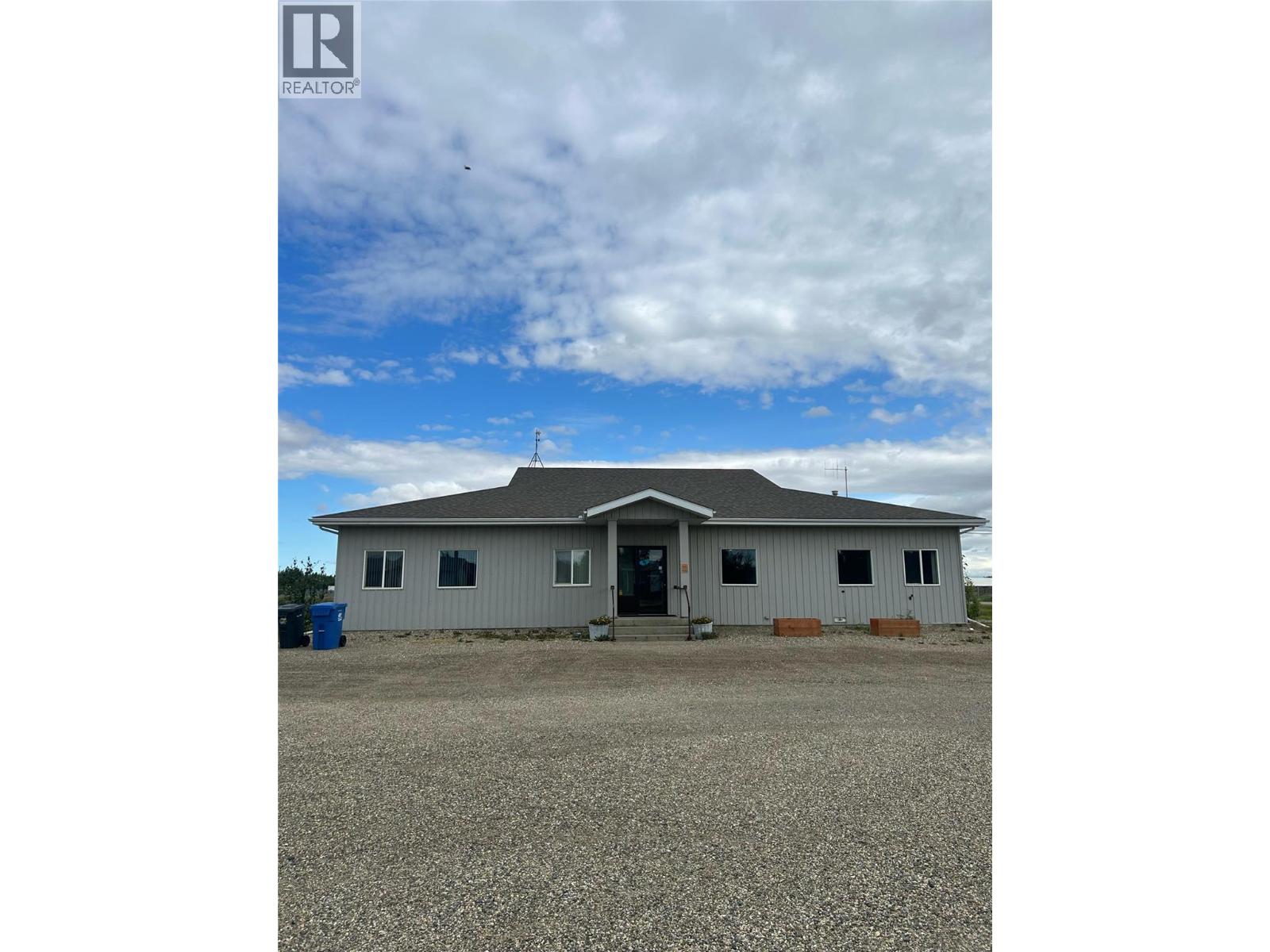 5110 52 Avenue Property Photo 1