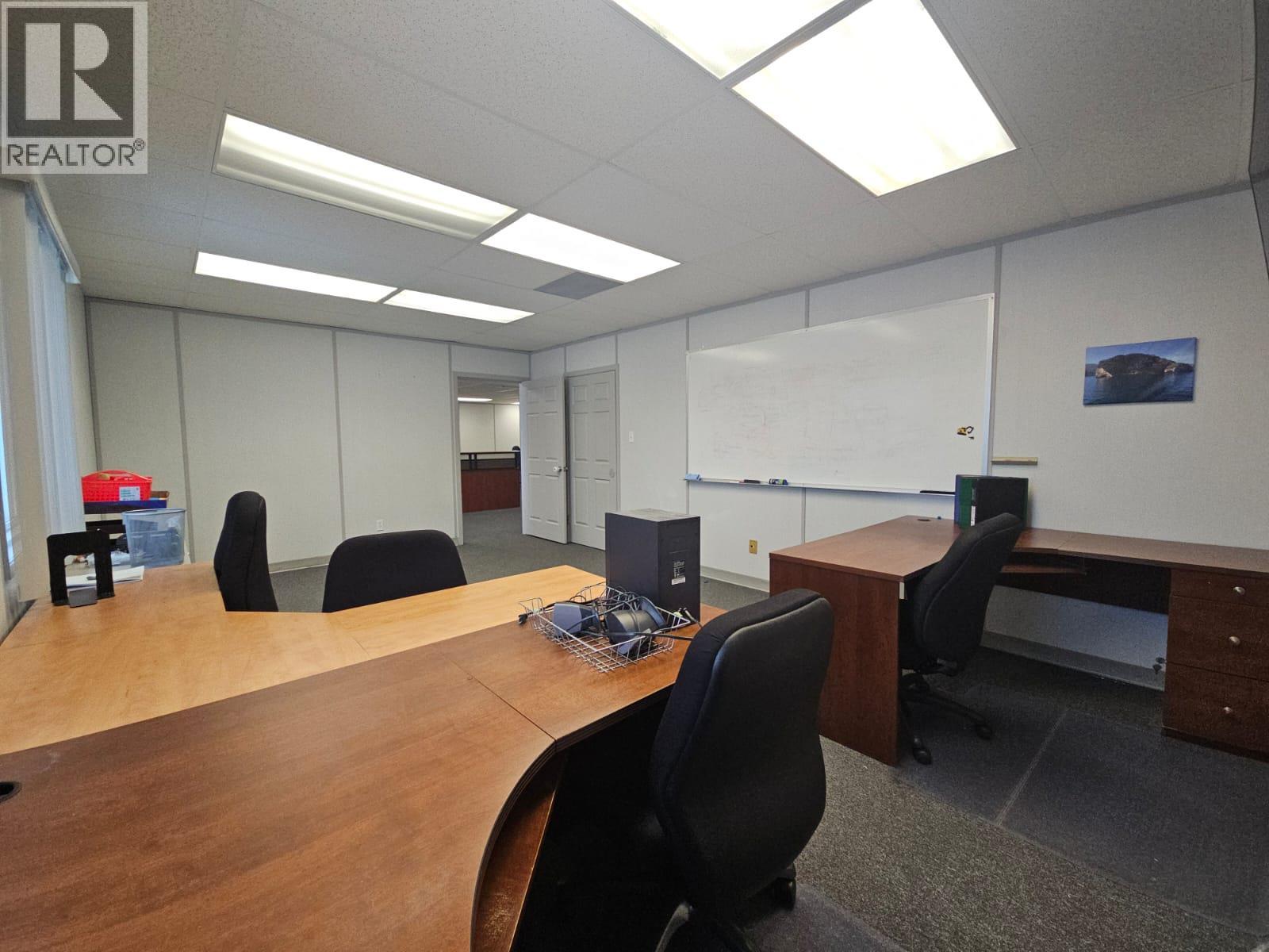 5110 52 Avenue Property Photo 10