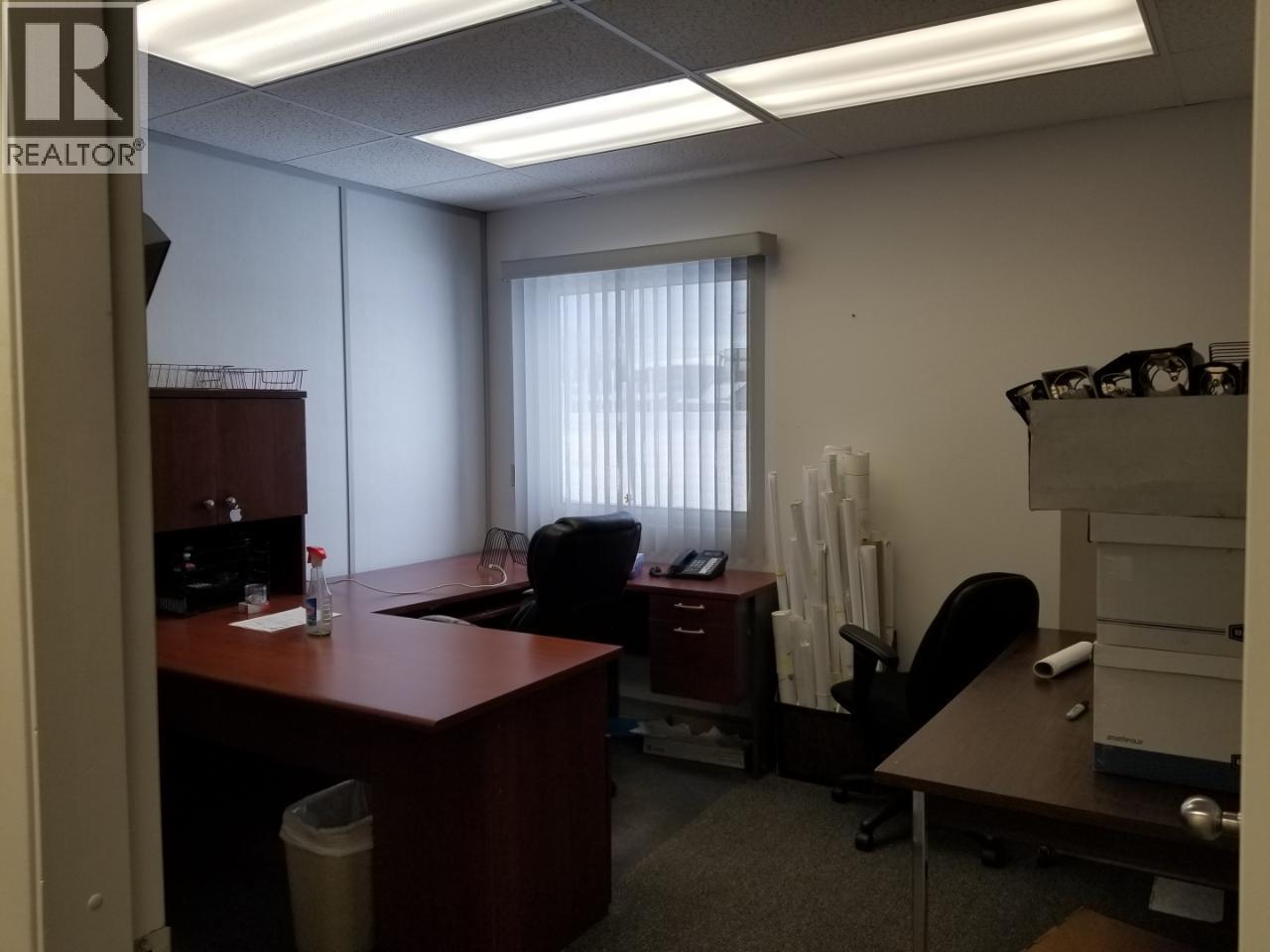 5110 52 Avenue Property Photo 11