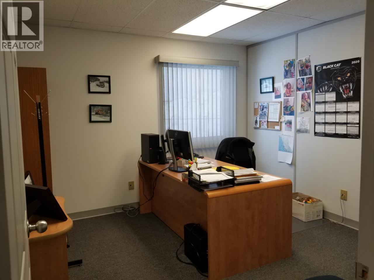 5110 52 Avenue Property Photo 14
