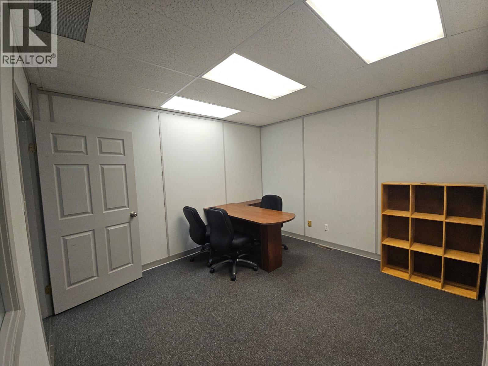 5110 52 Avenue Property Photo 16
