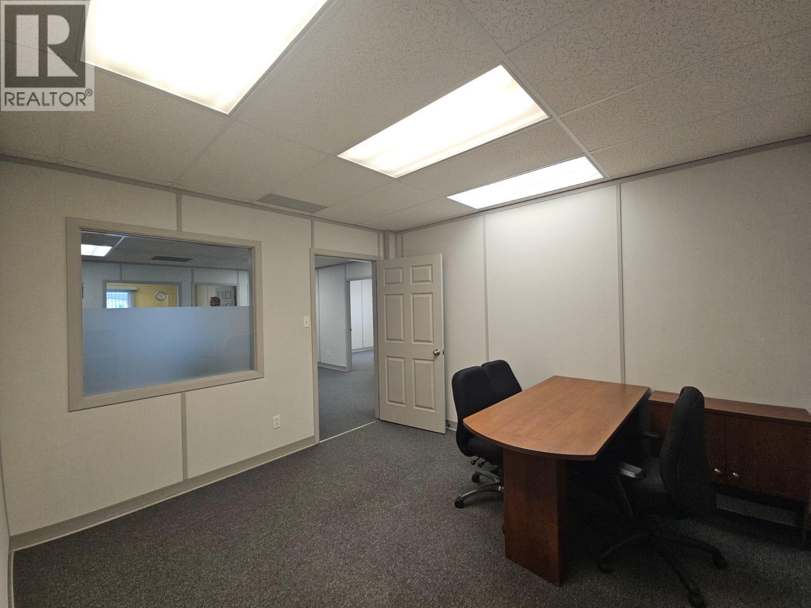 5110 52 Avenue Property Photo 17