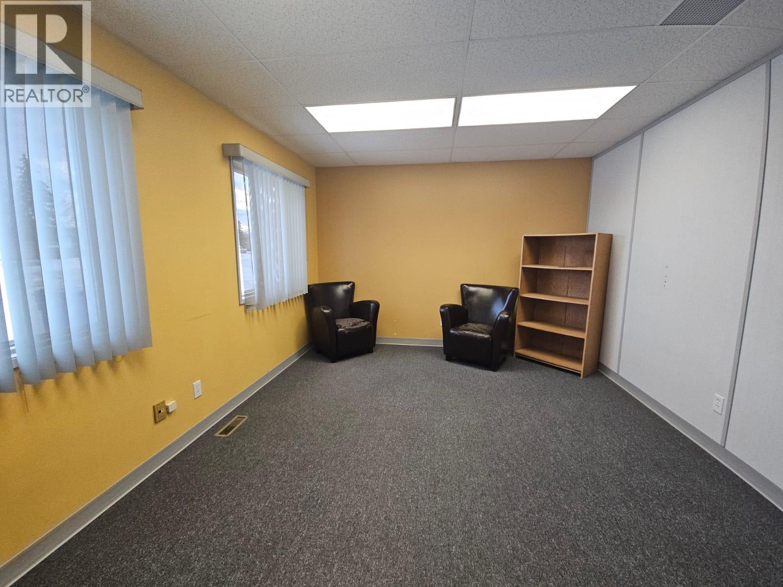 5110 52 Avenue Property Photo 23