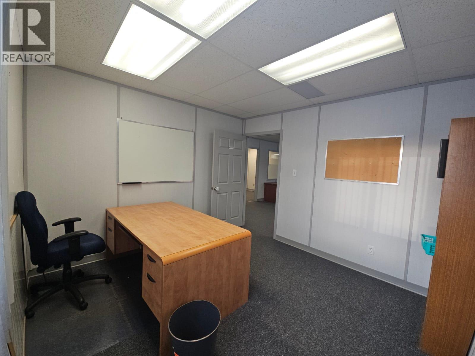 5110 52 Avenue Property Photo 29