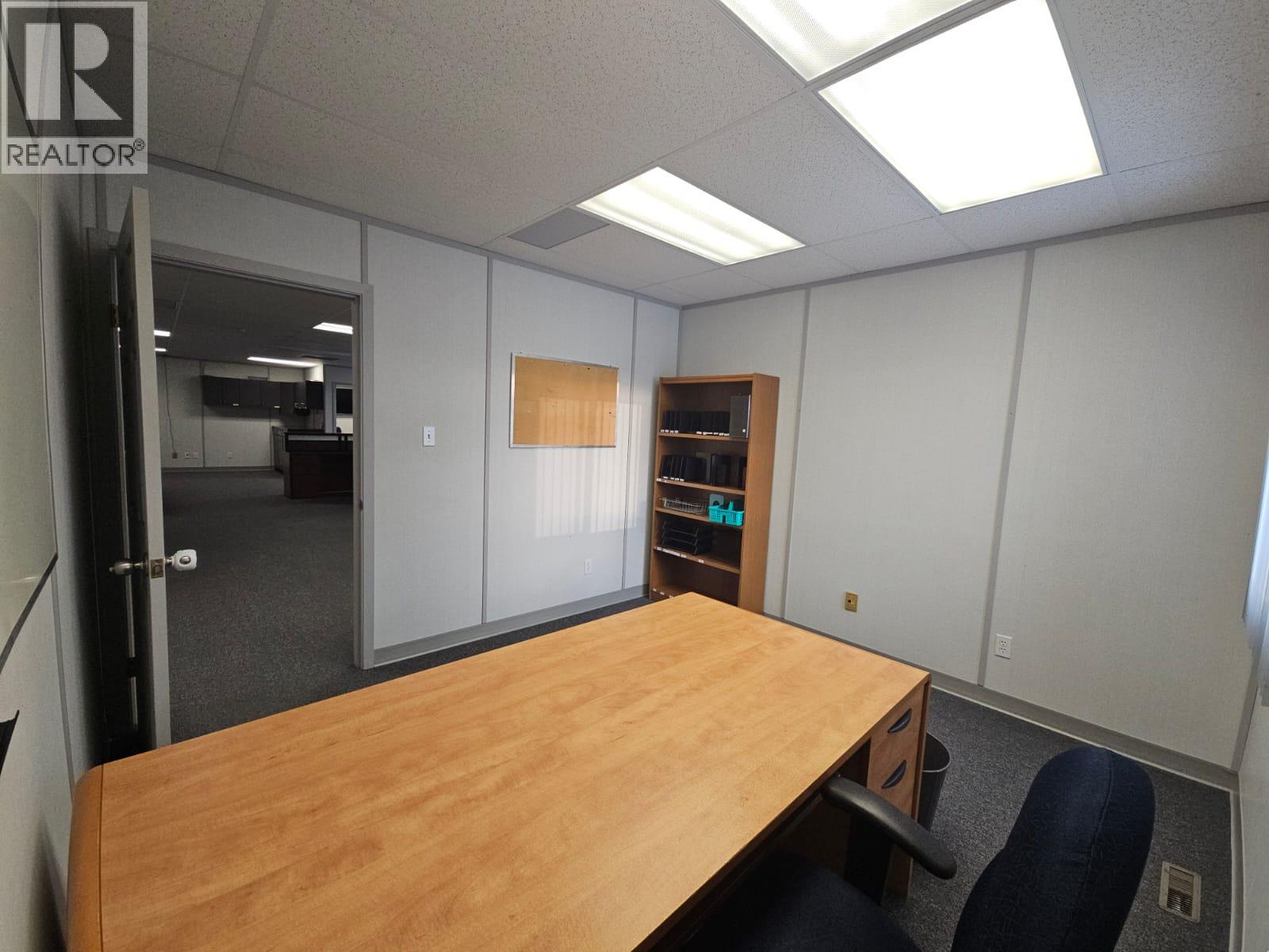 5110 52 Avenue Property Photo 30