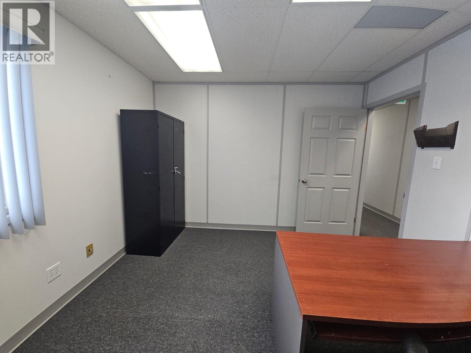 5110 52 Avenue Property Photo 34