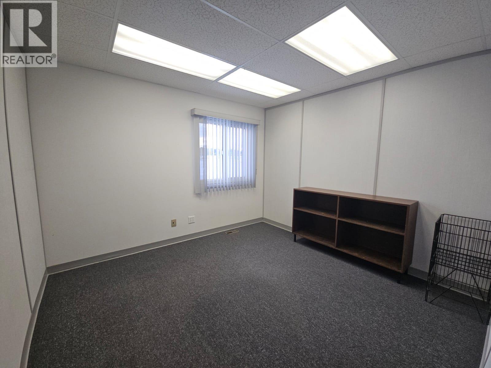 5110 52 Avenue Property Photo 37