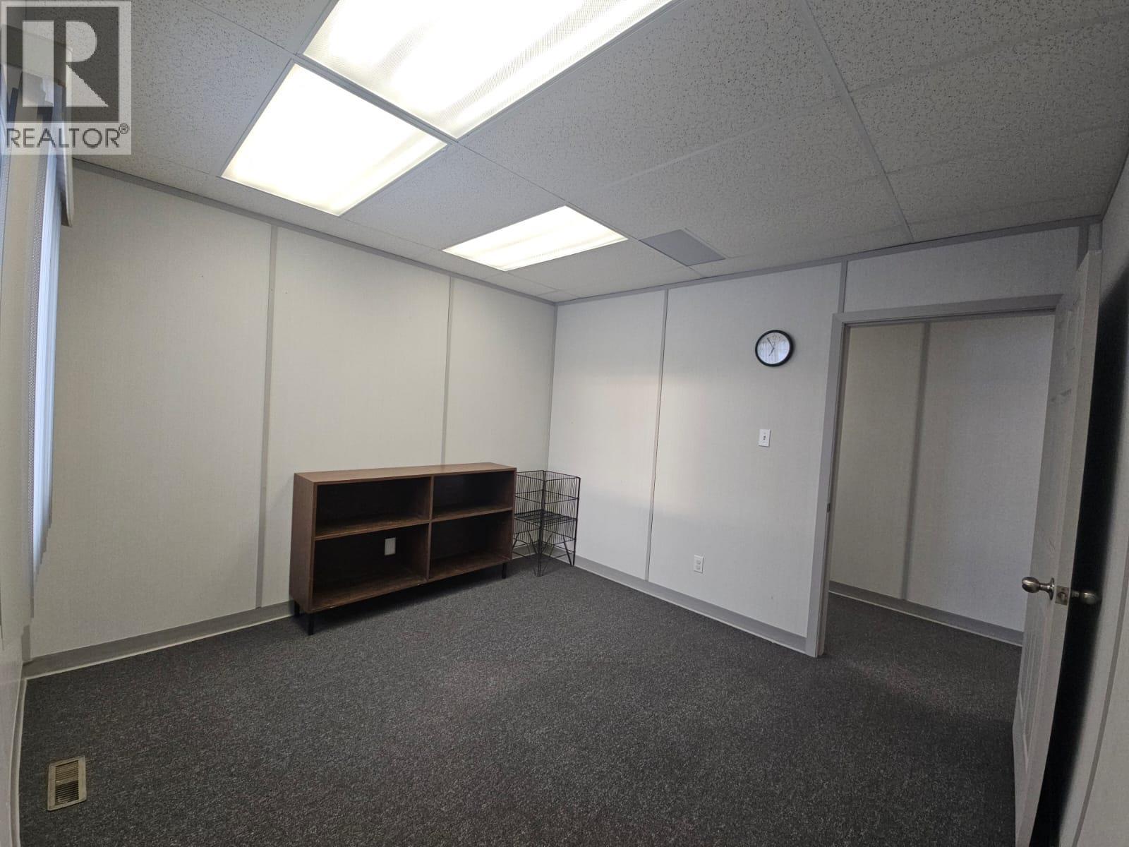 5110 52 Avenue Property Photo 40