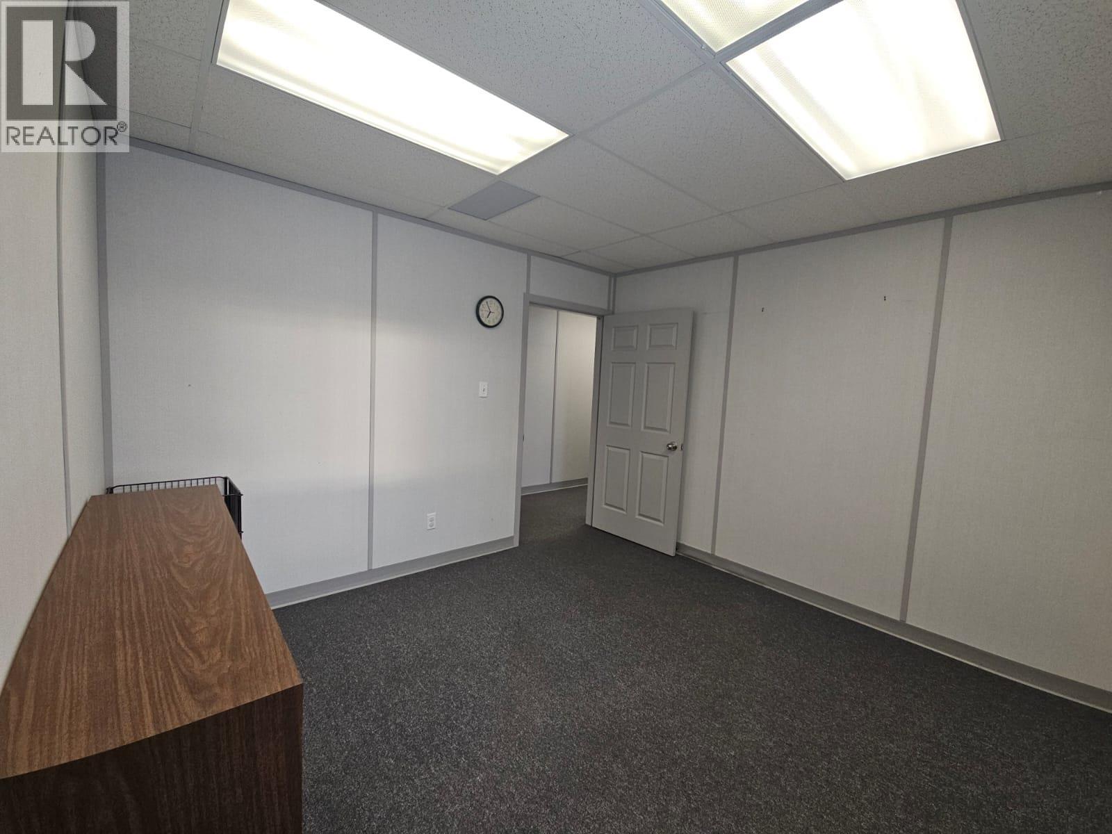 5110 52 Avenue Property Photo 41