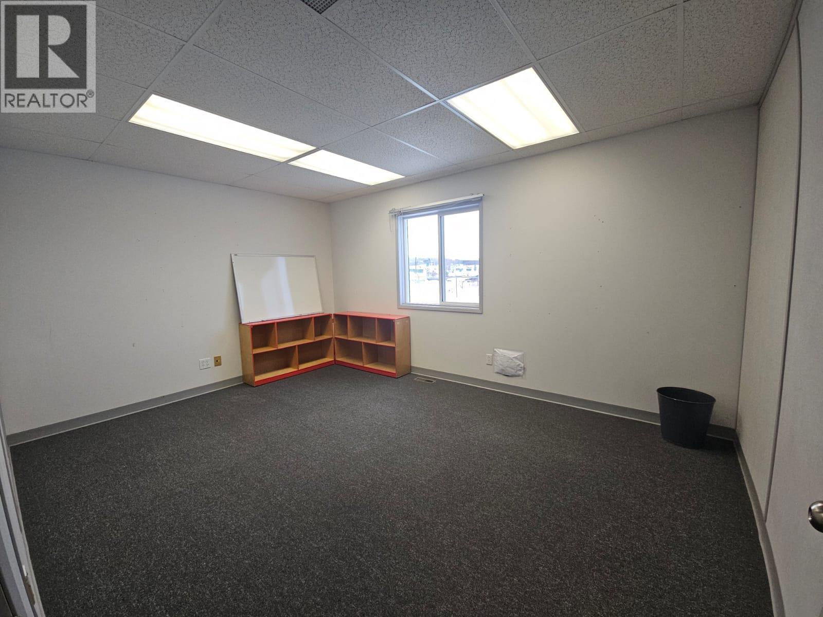 5110 52 Avenue Property Photo 43