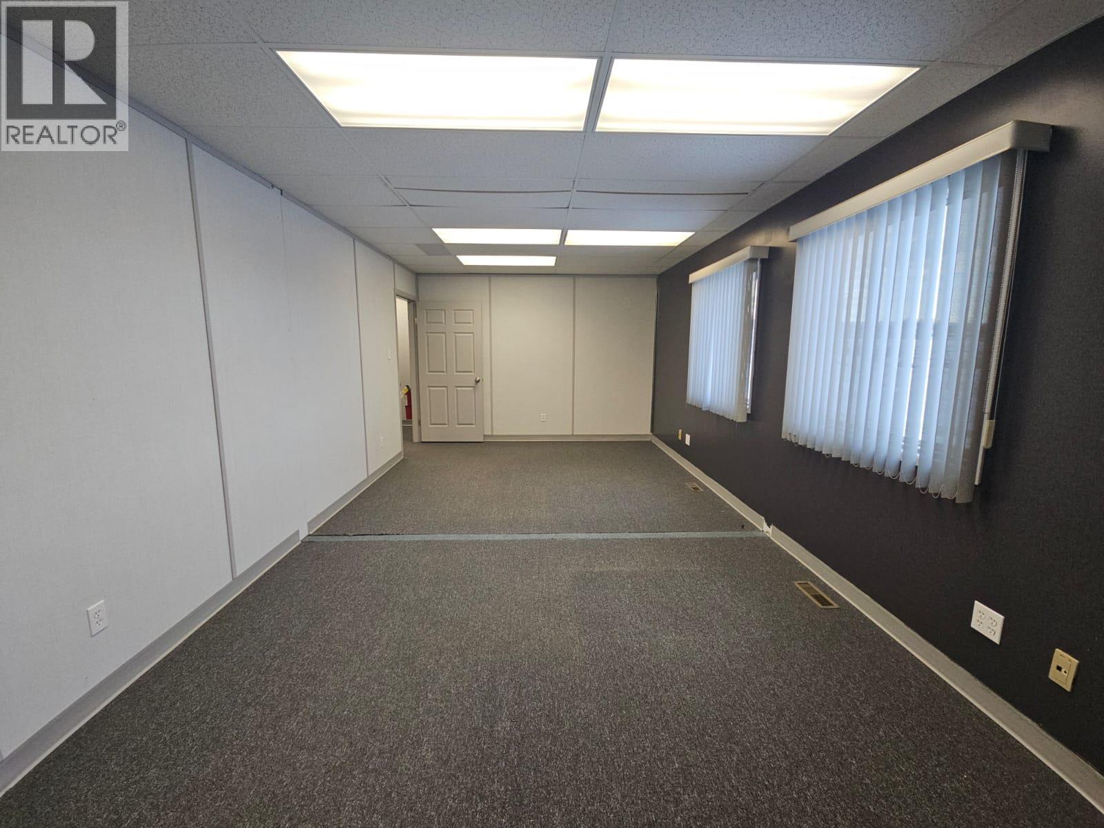 5110 52 Avenue Property Photo 56
