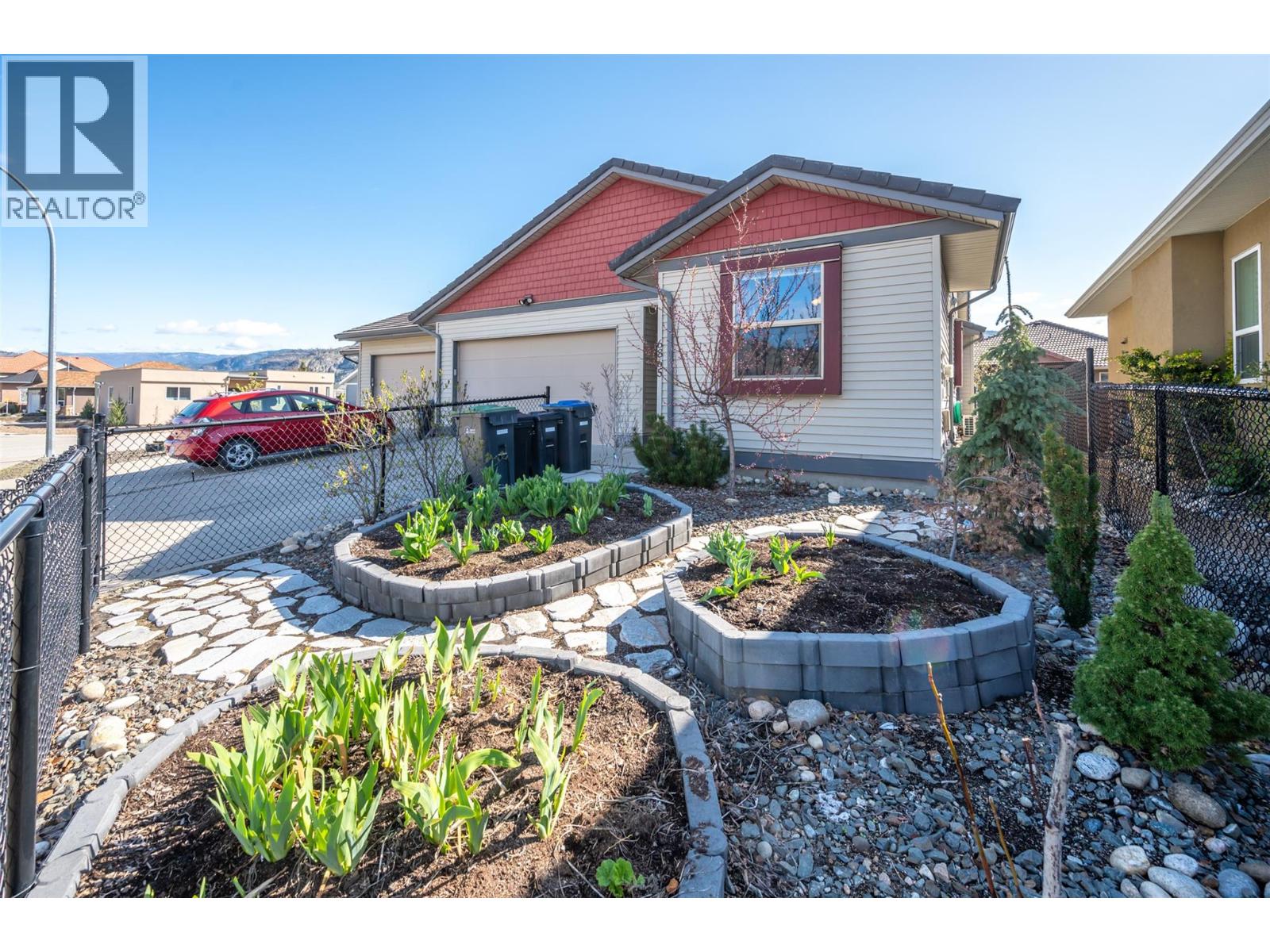 6865 Mountainview Drive Property Photo 1