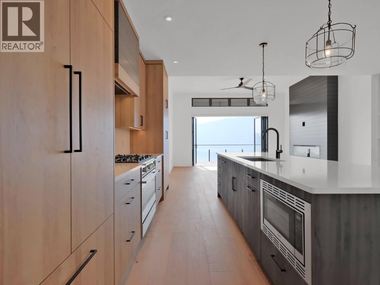 9201 Okanagan Centre Road #10 Property Photo 8