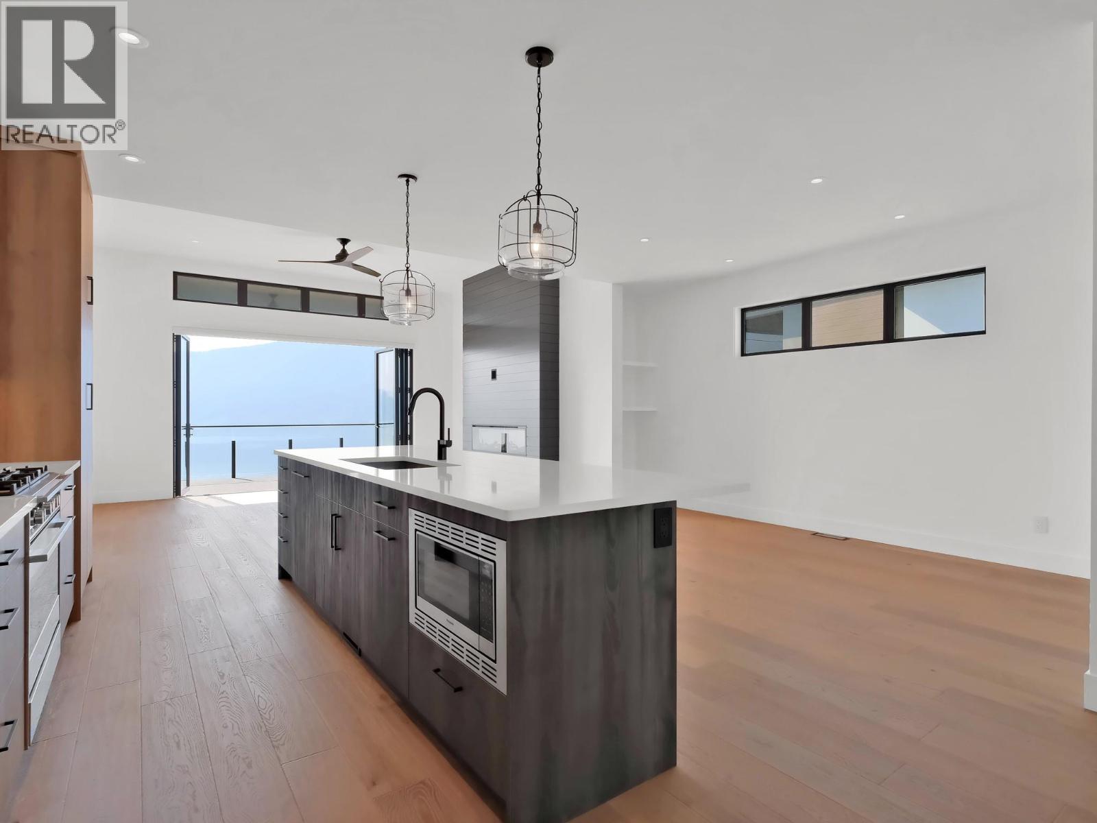 9201 Okanagan Centre Road #10 Property Photo 12