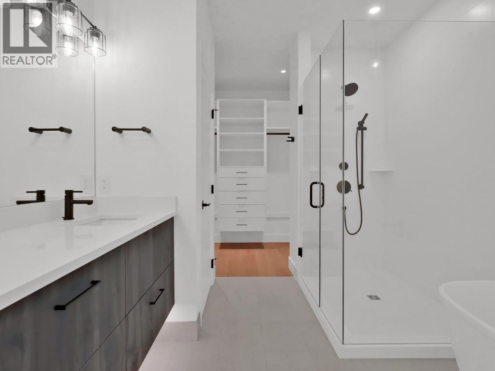 9201 Okanagan Centre Road #10 Property Photo 16