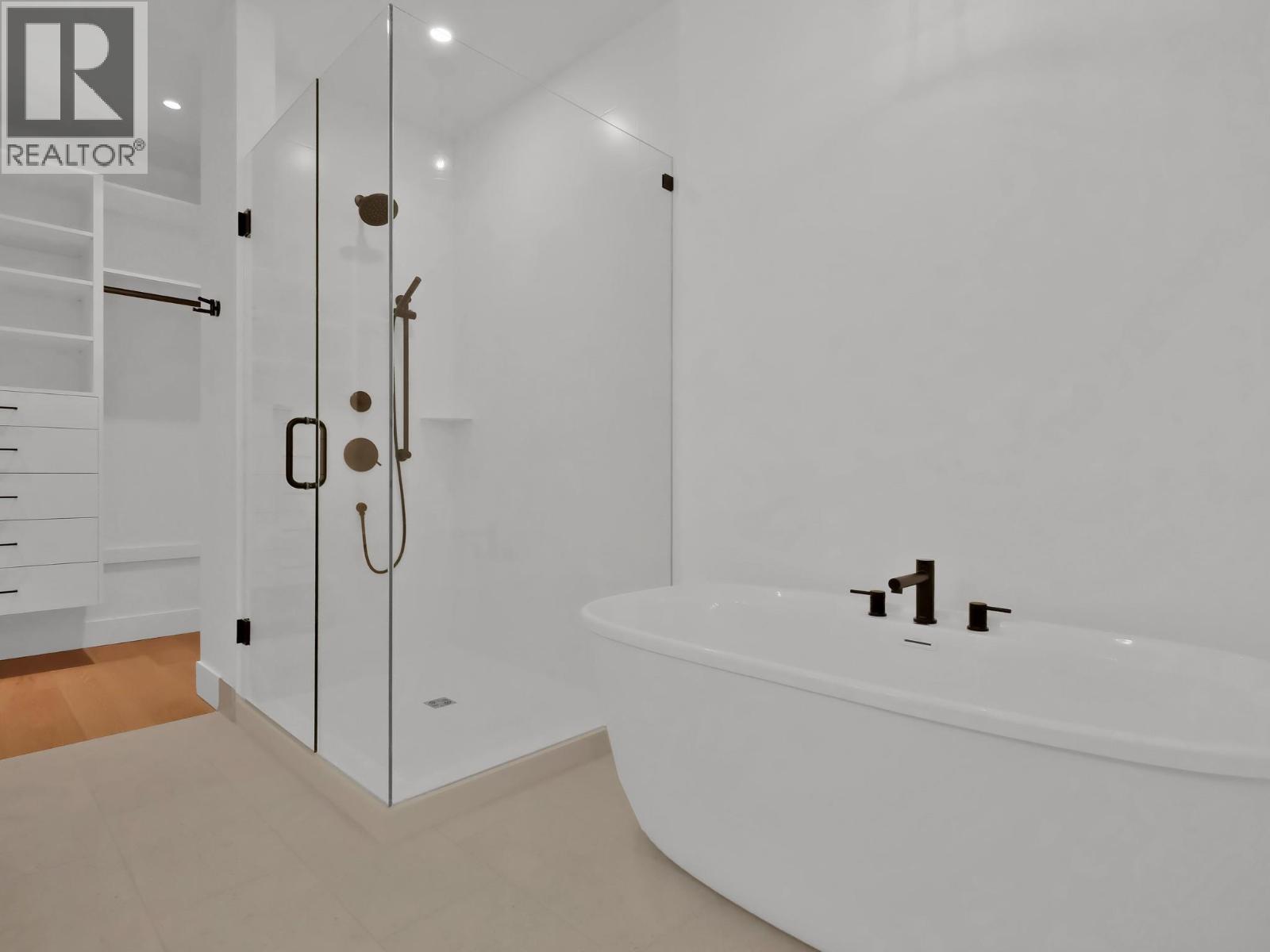 9201 Okanagan Centre Road #10 Property Photo 17