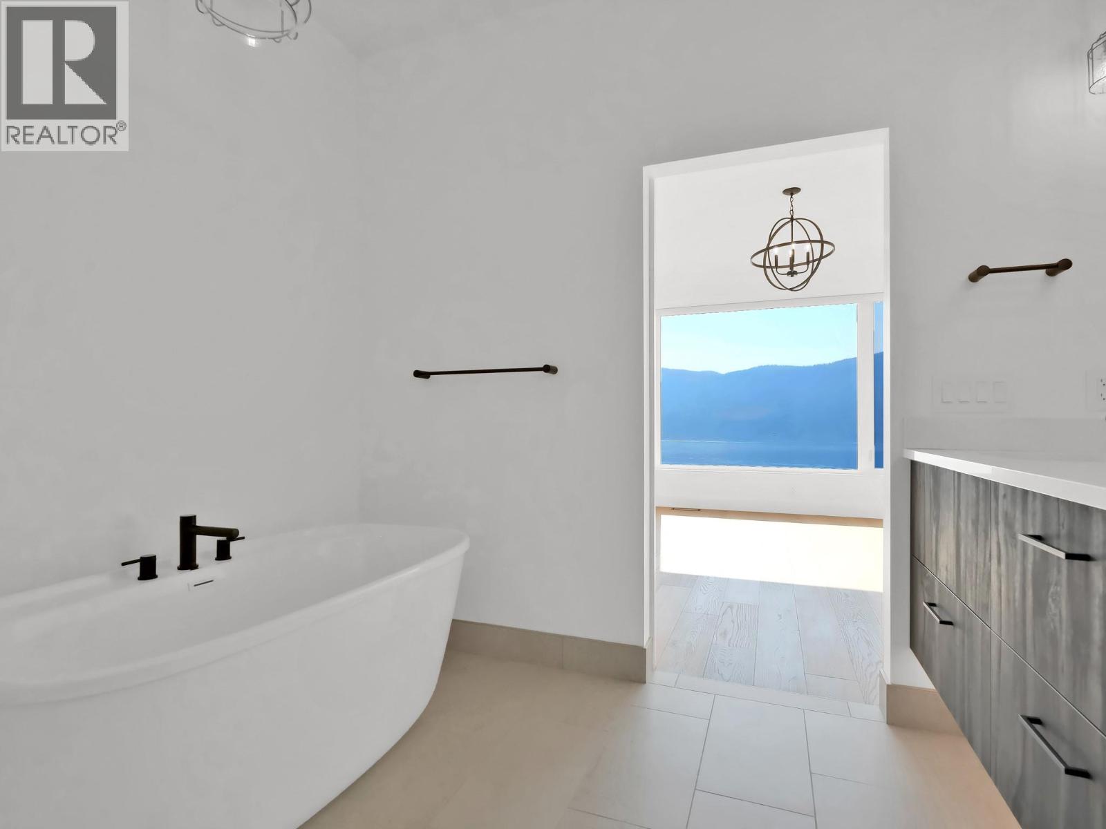 9201 Okanagan Centre Road #10 Property Photo 21