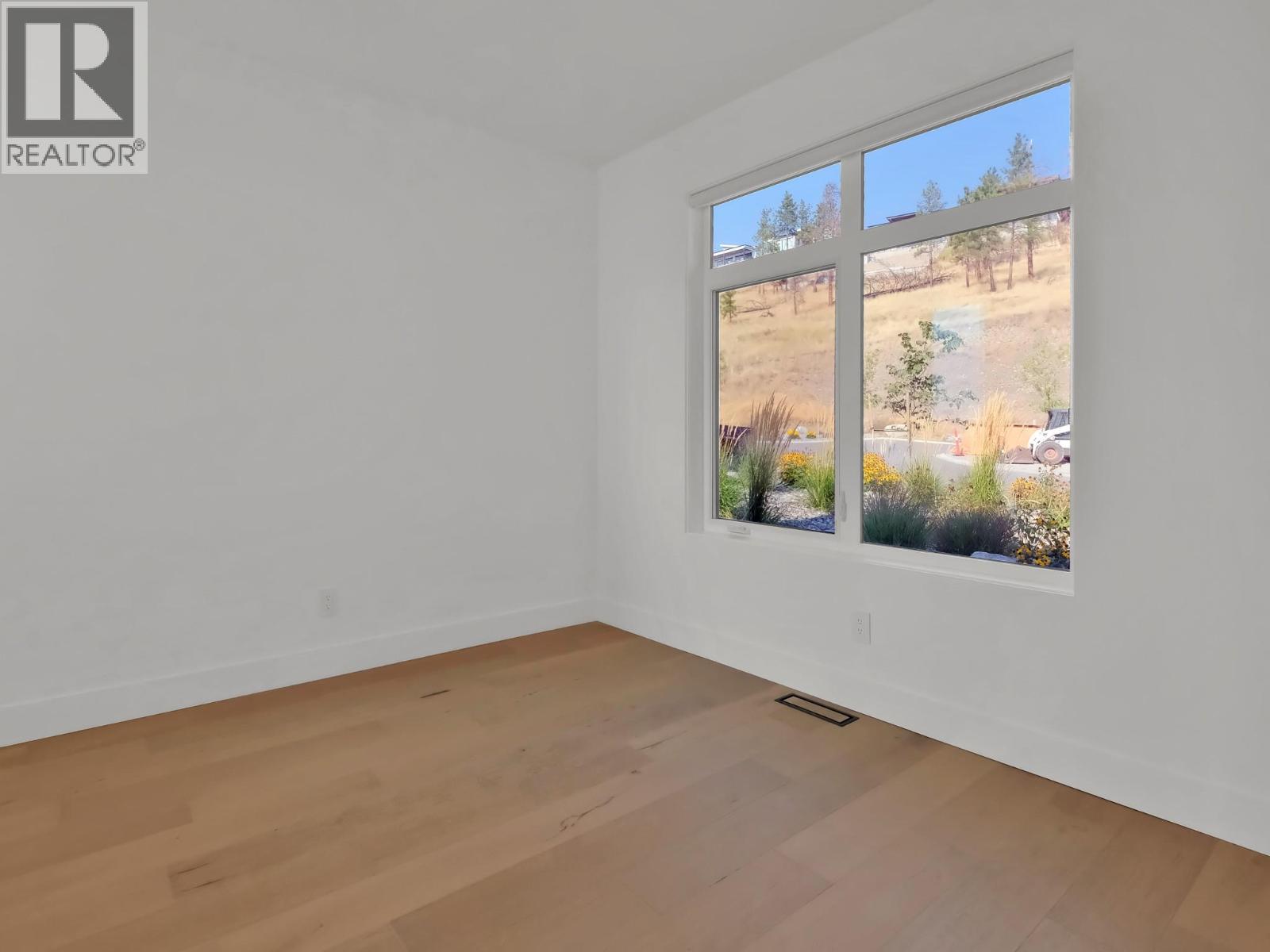 9201 Okanagan Centre Road #10 Property Photo 22