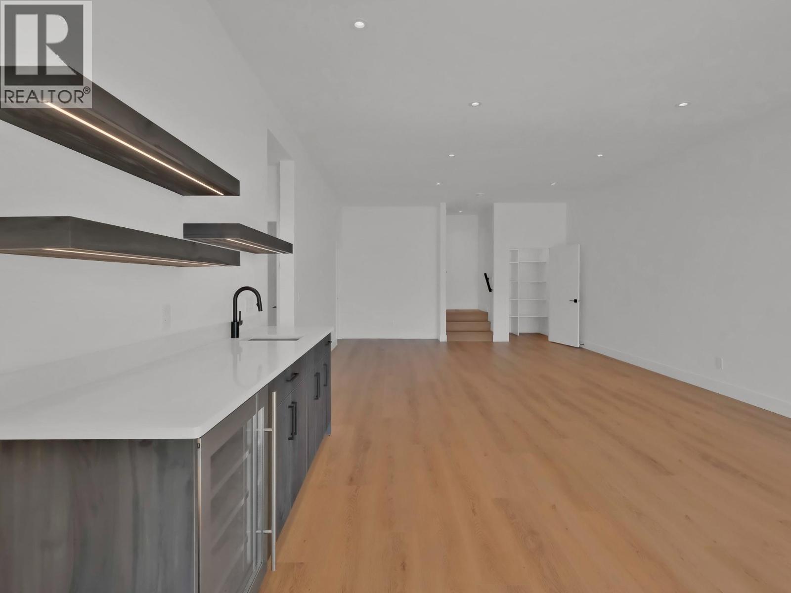 9201 Okanagan Centre Road #10 Property Photo 33