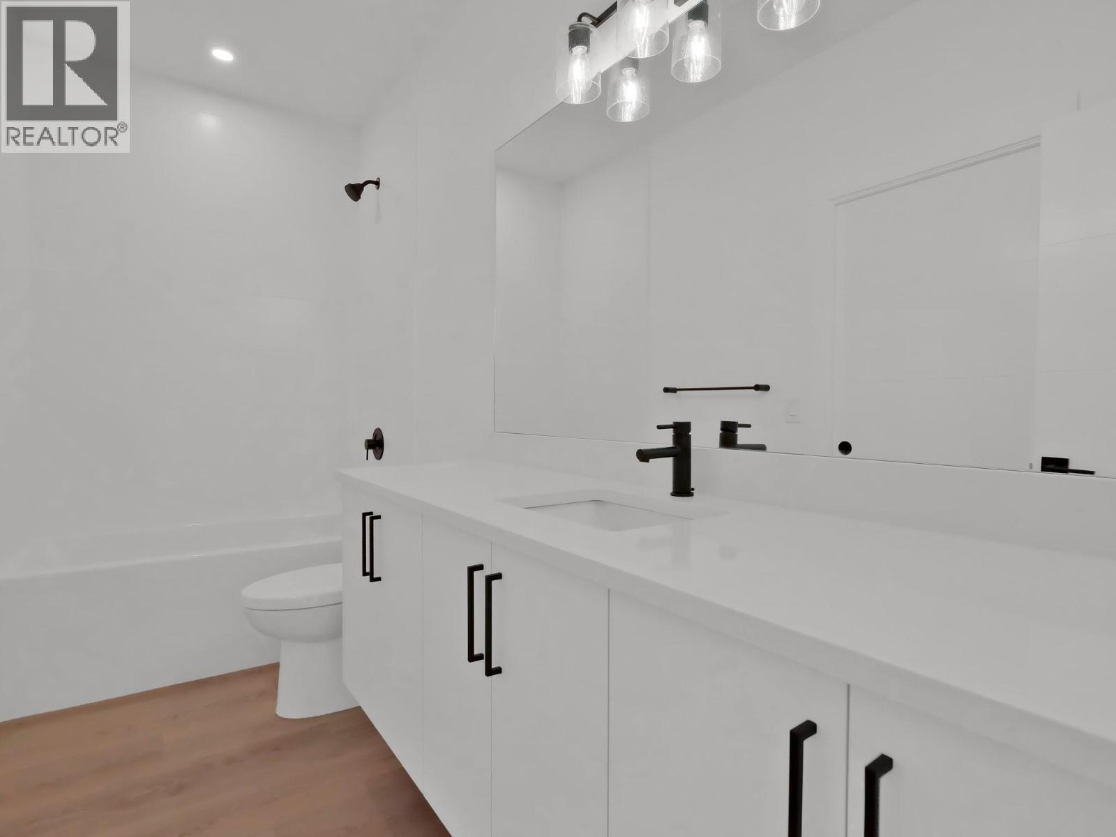 9201 Okanagan Centre Road #10 Property Photo 38