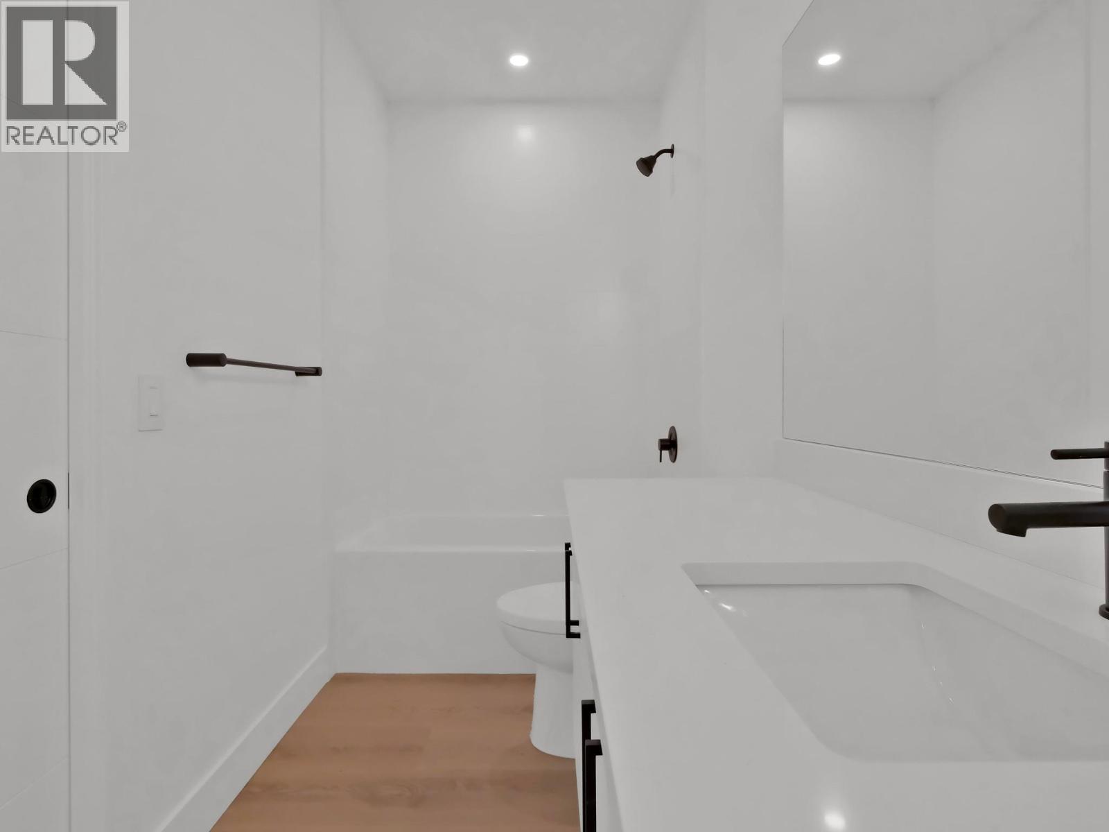 9201 Okanagan Centre Road #10 Property Photo 39