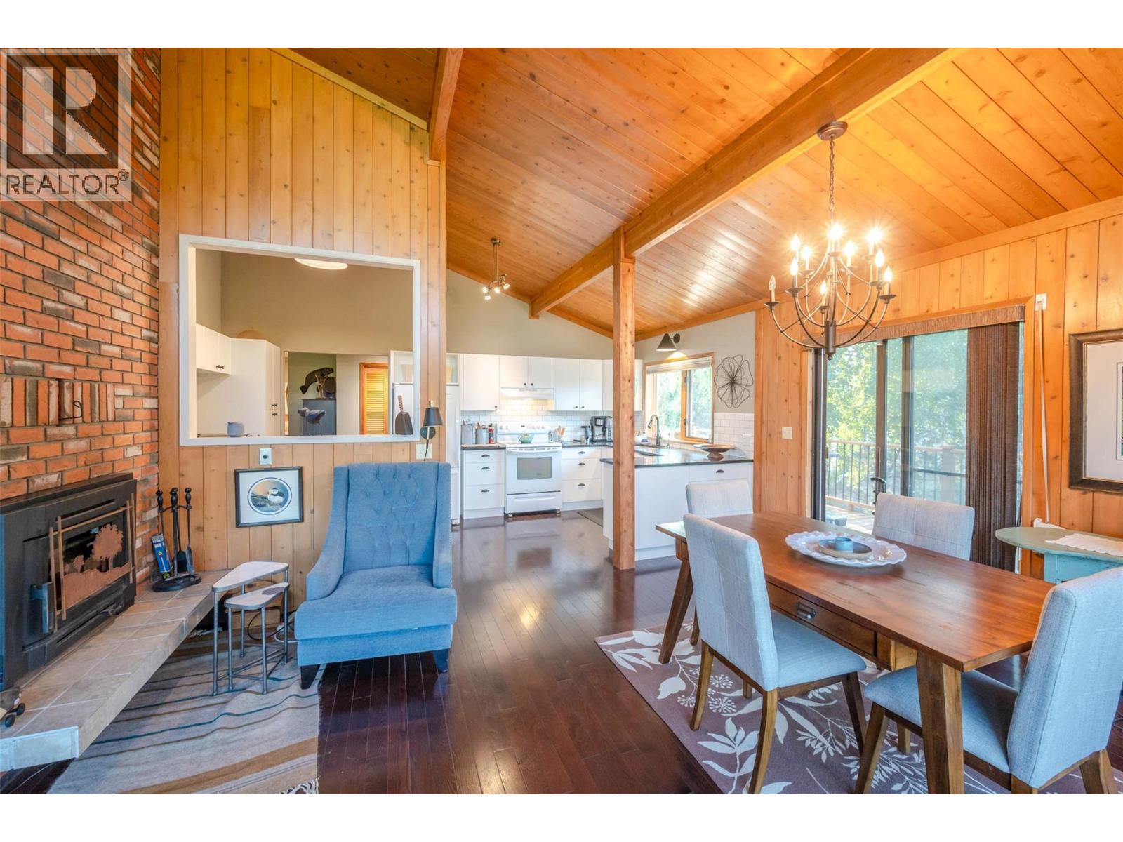 975 Heron Court Property Photo 10