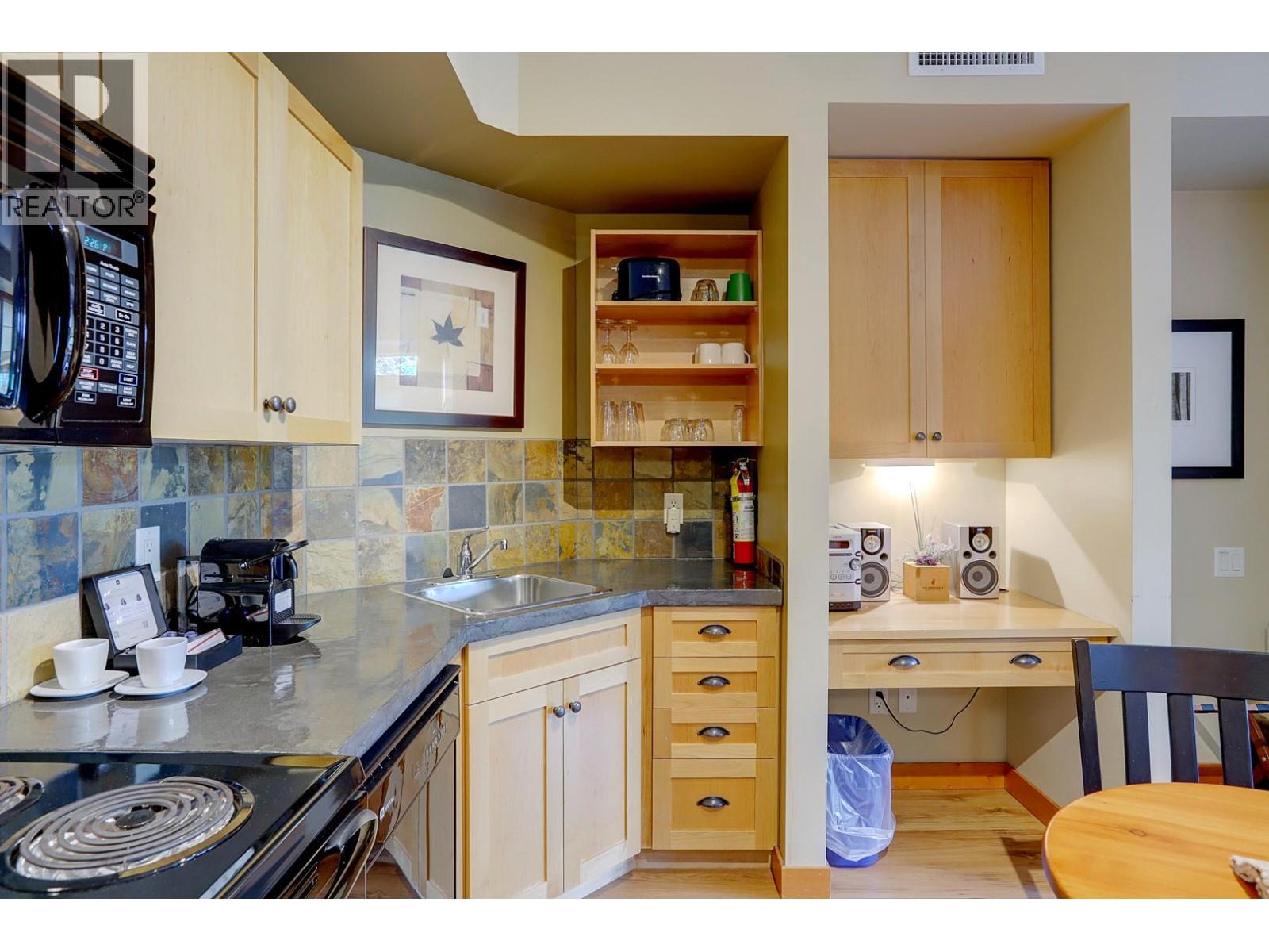 101 Village Centre Court Unit# 231 Property Photo 8