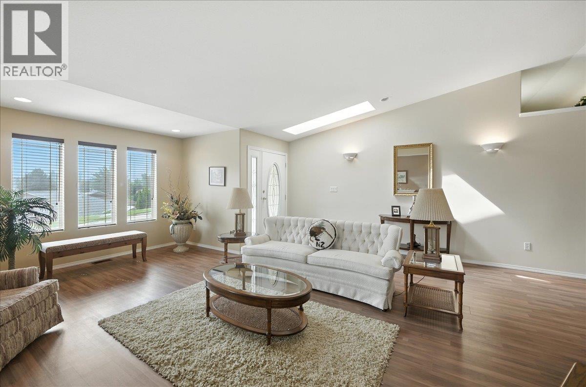 7761 Devito Drive Property Photo 11