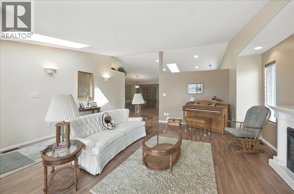 7761 Devito Drive Property Photo 12