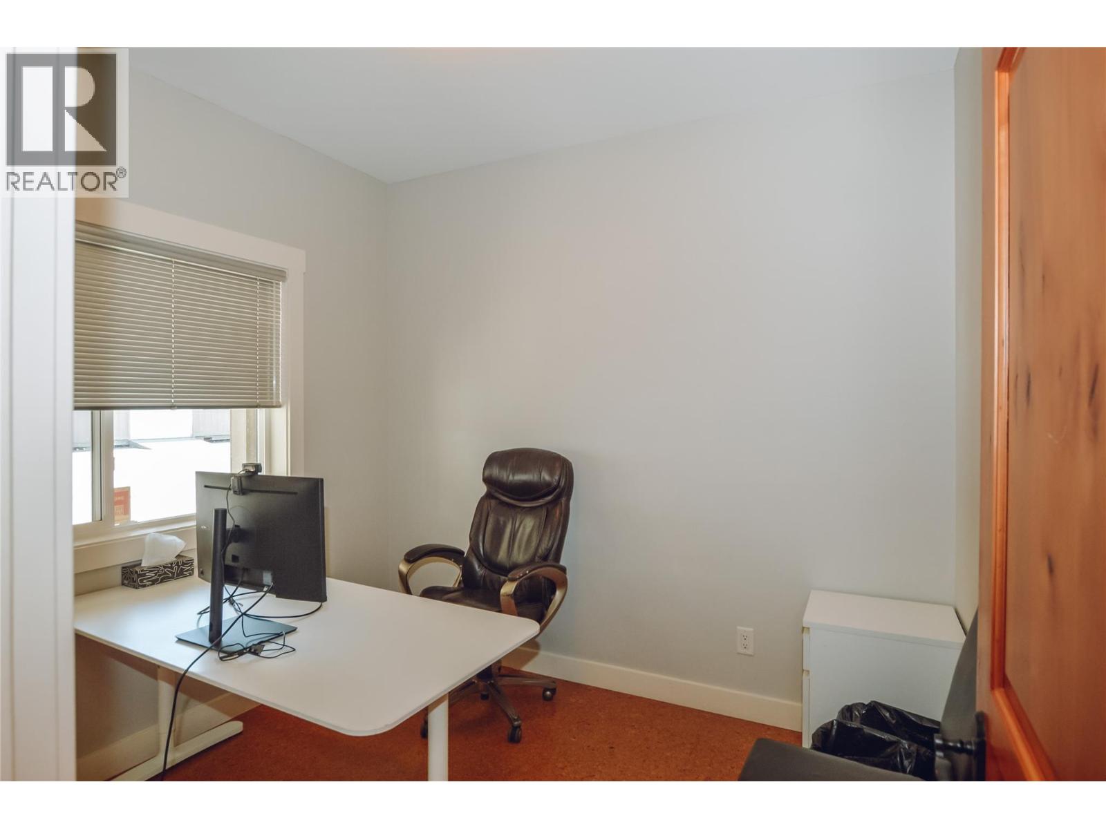 9206 Shale Avenue Property Photo 16