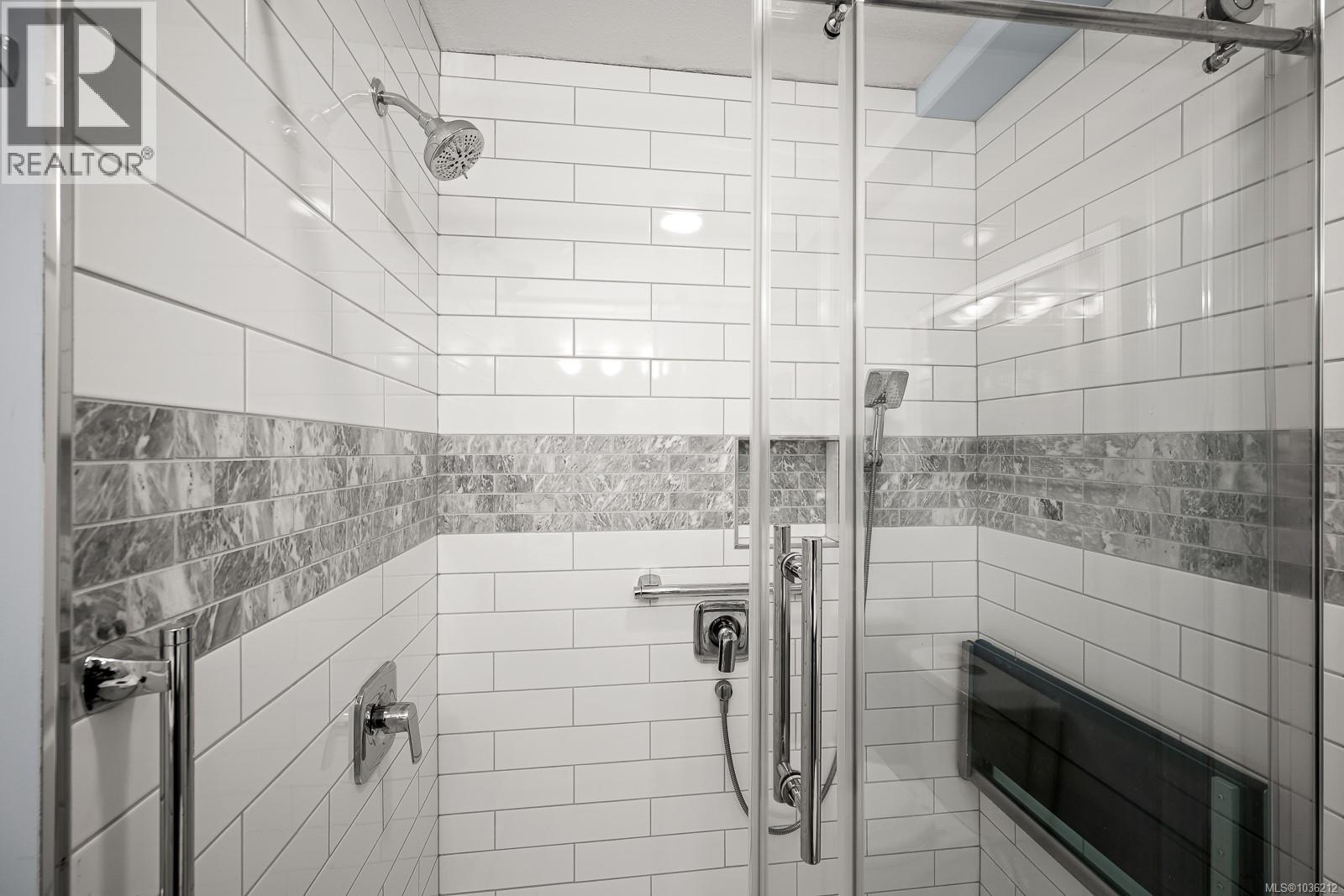 202 2275 Comox Ave Property Photo 22