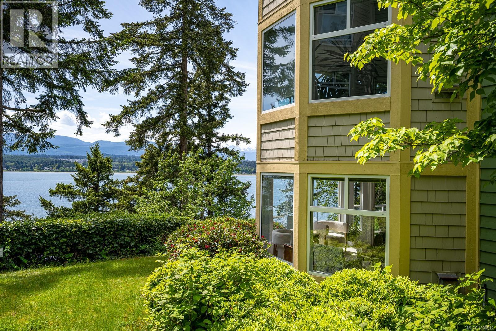 202 2275 Comox Ave Property Photo 30