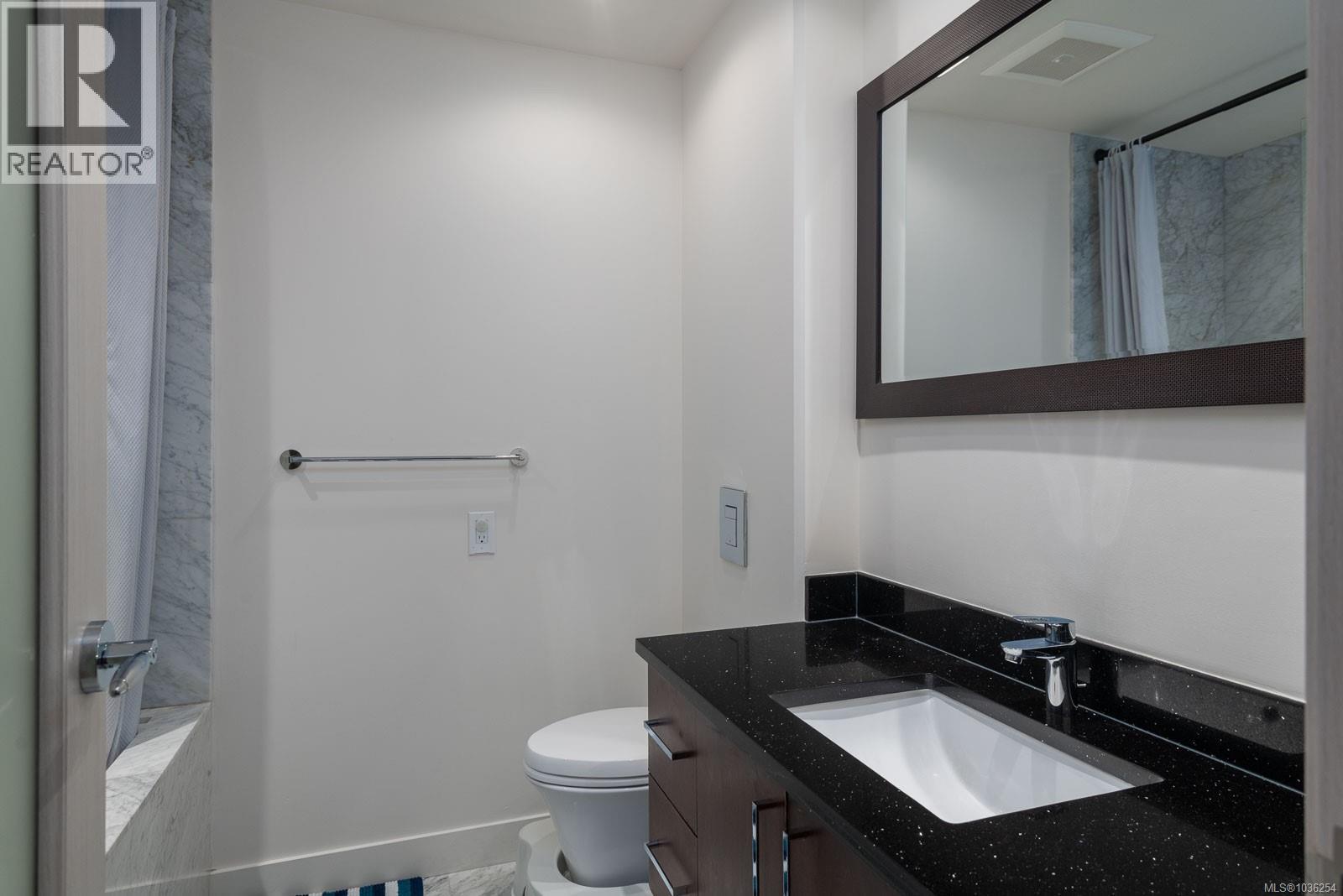 303 10 Chapel St Property Photo 17