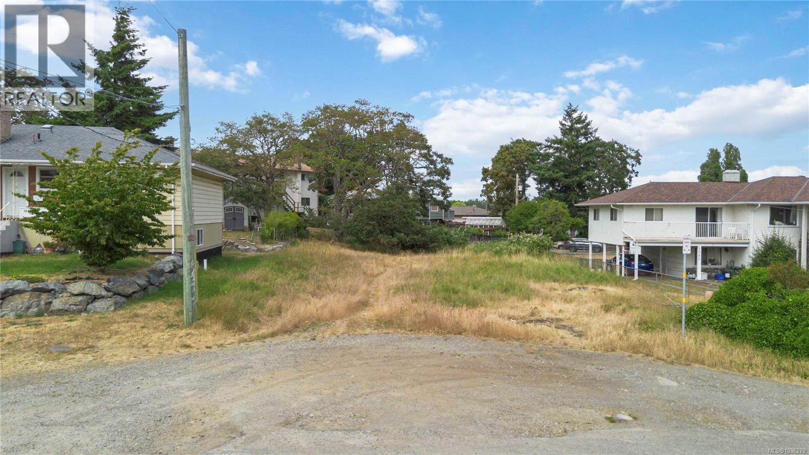 1360 Vista Hts Property Photo 4