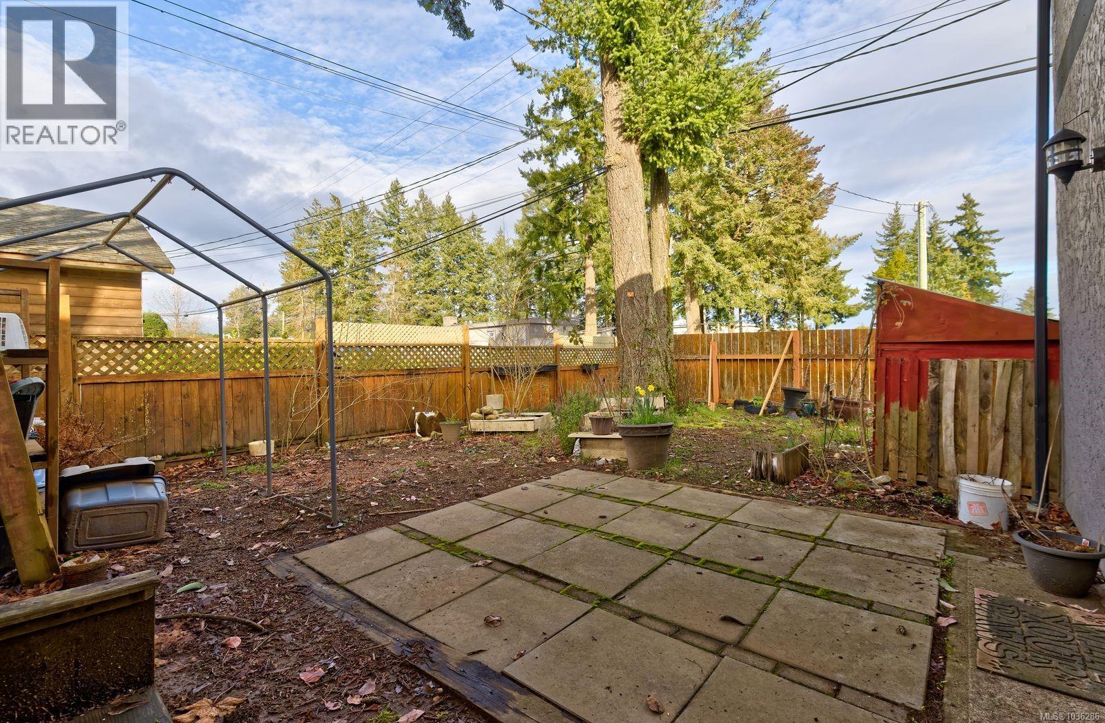 8 721 Malone Rd Property Photo 10