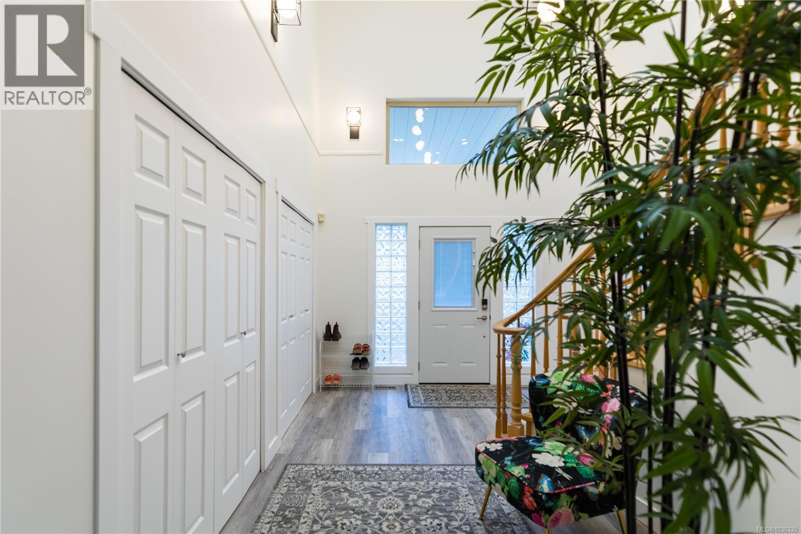 740 Windover Terr Property Photo 10
